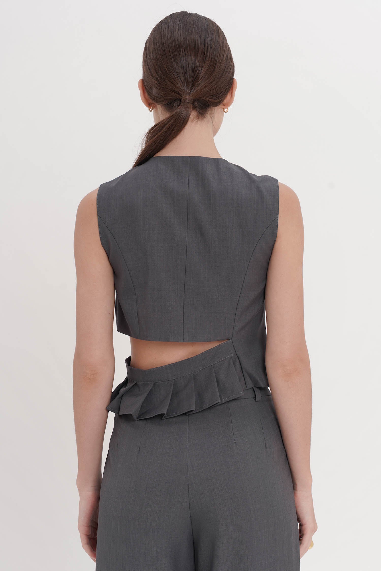 Nylan Cut-Out Vest In Dark Grey