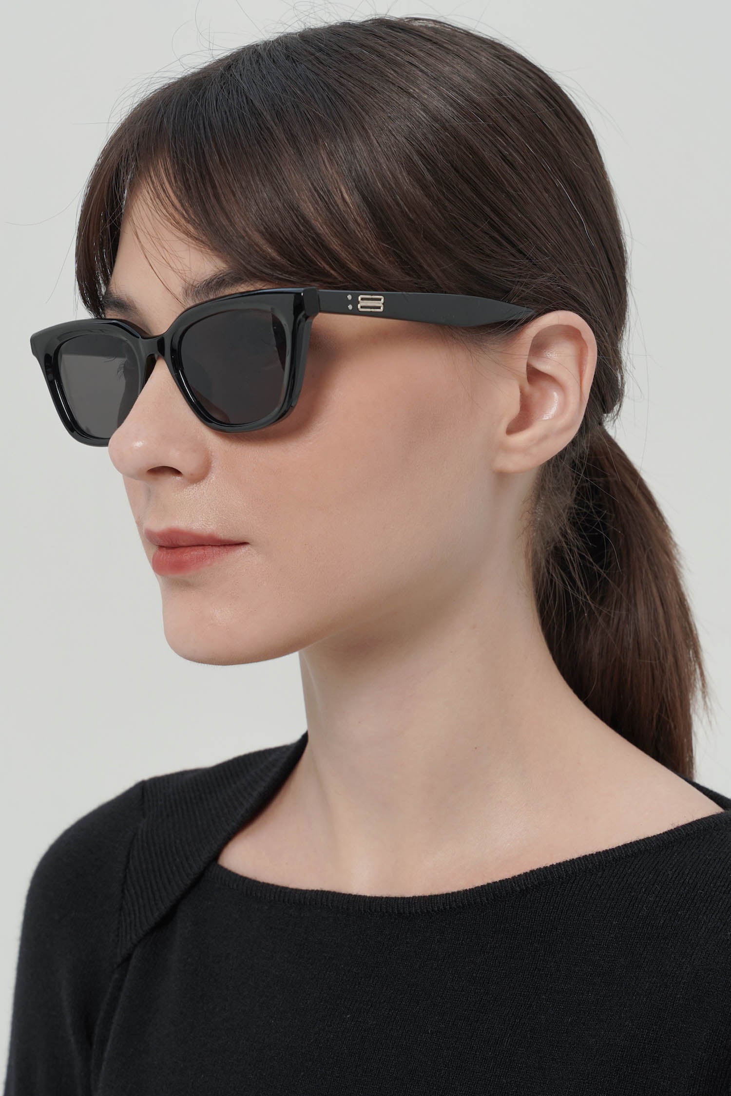 Kamari Sunglasses In Black