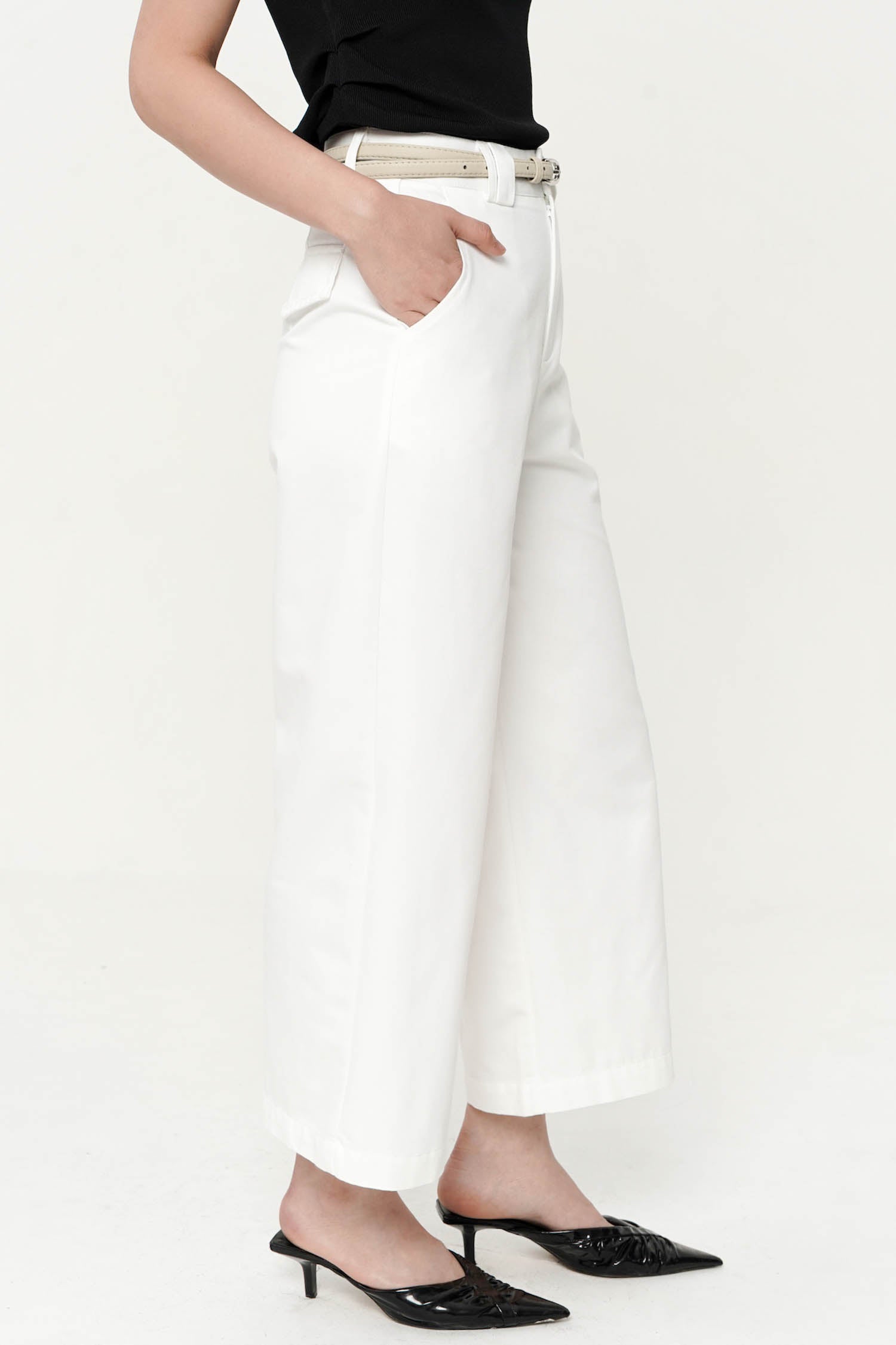Linnet Belted Trouser In White