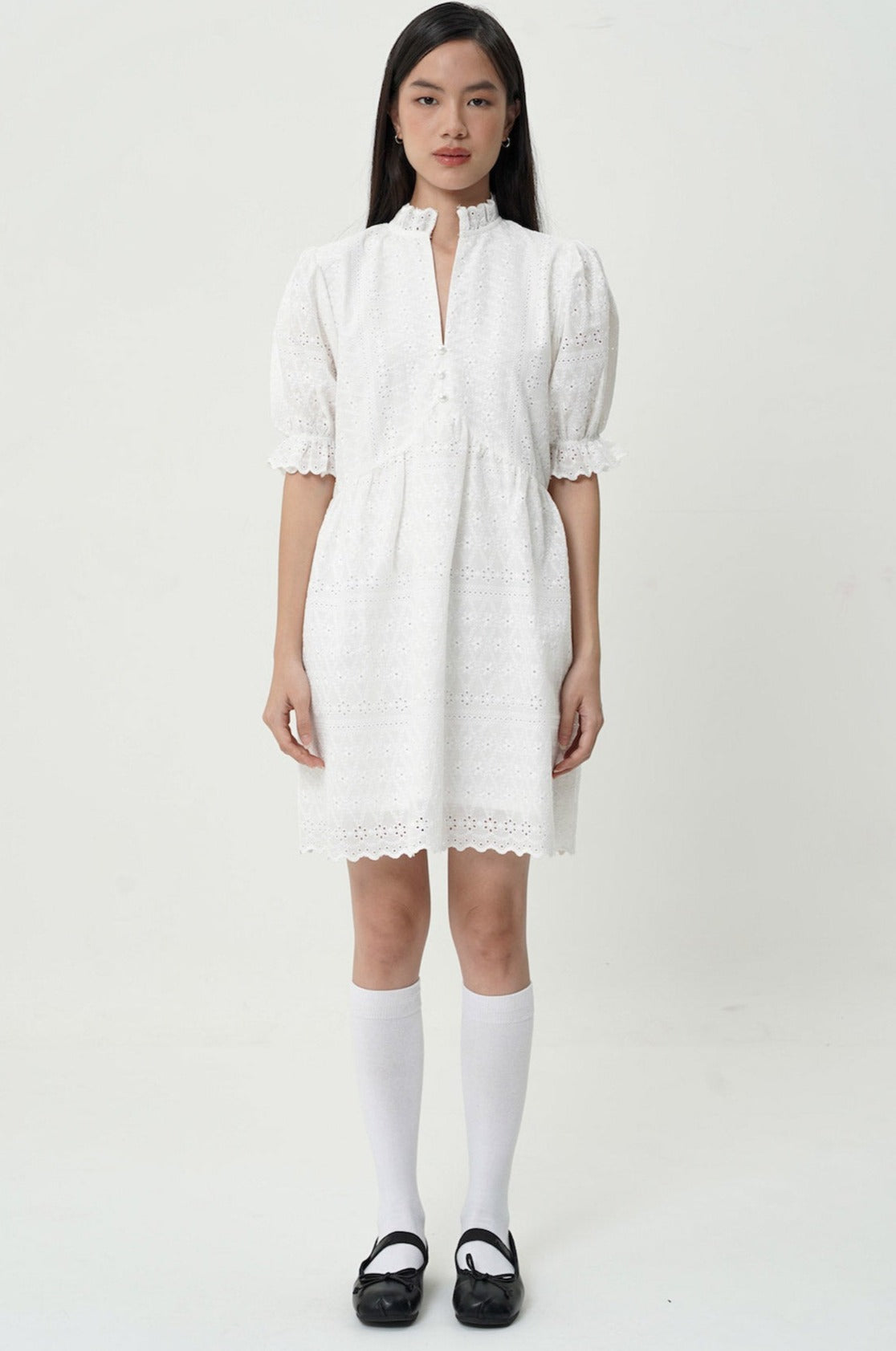 Renee Scallop Dress In White