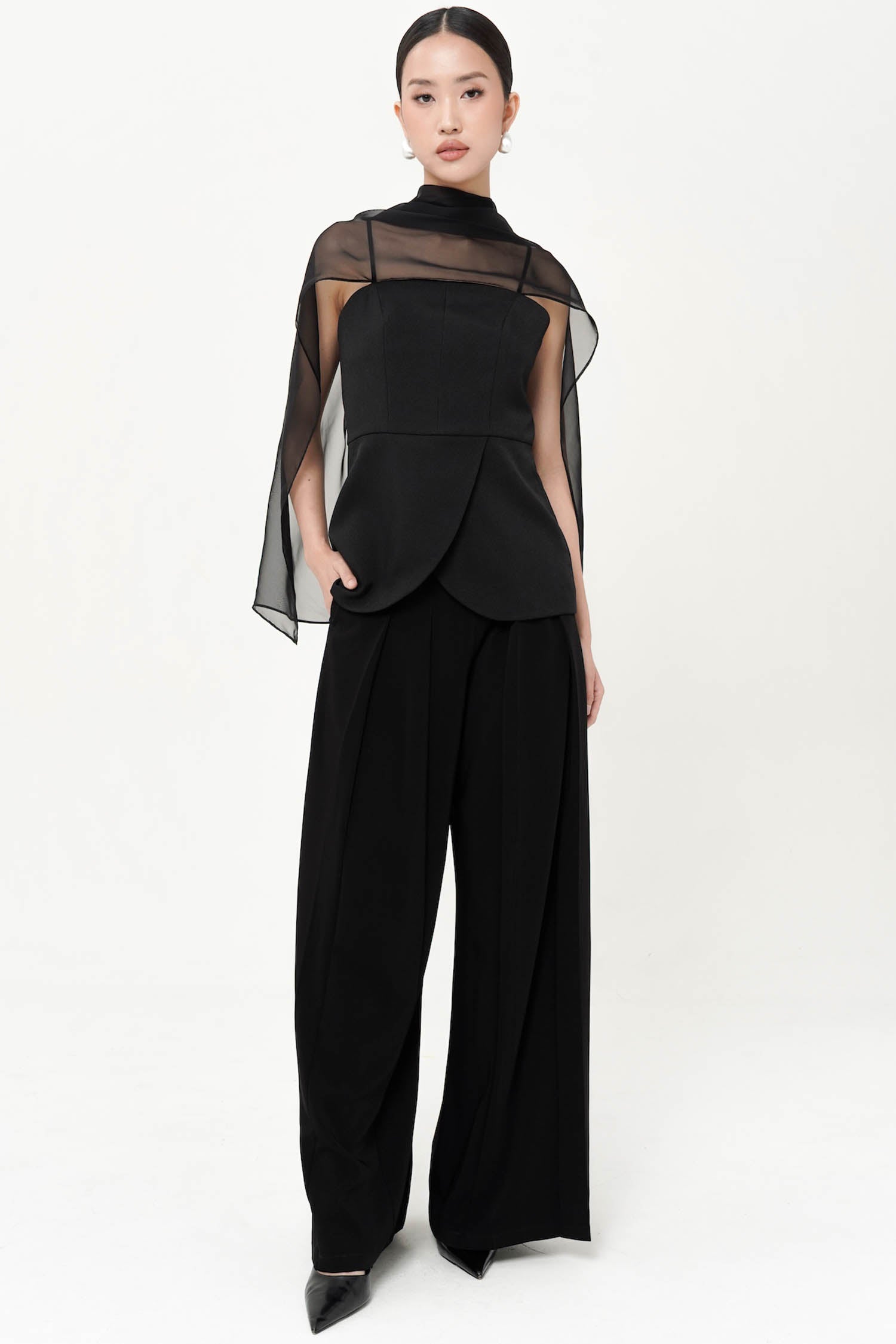Lume Top In Black