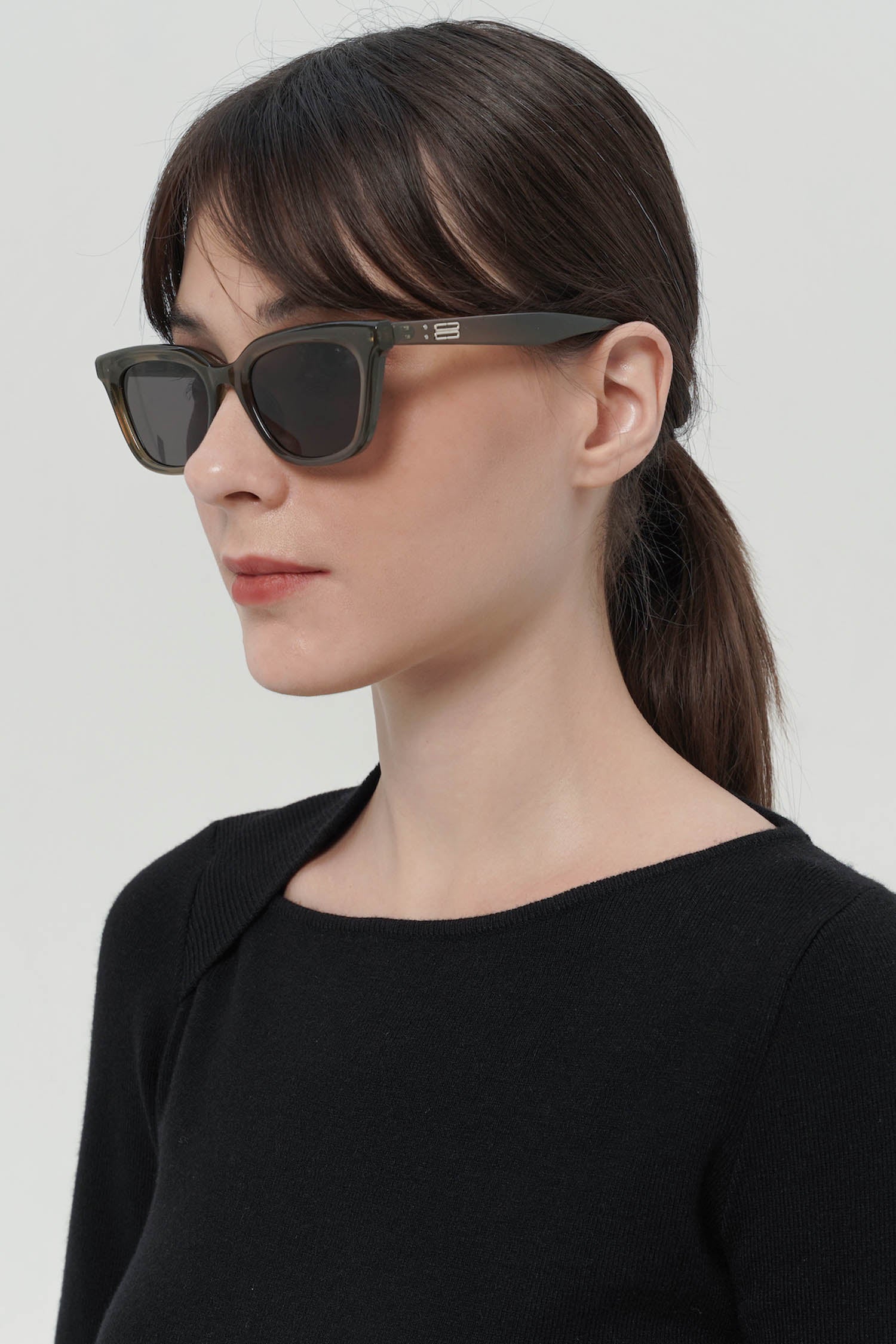 Kamari Sunglasses In Olive (2 LEFT)