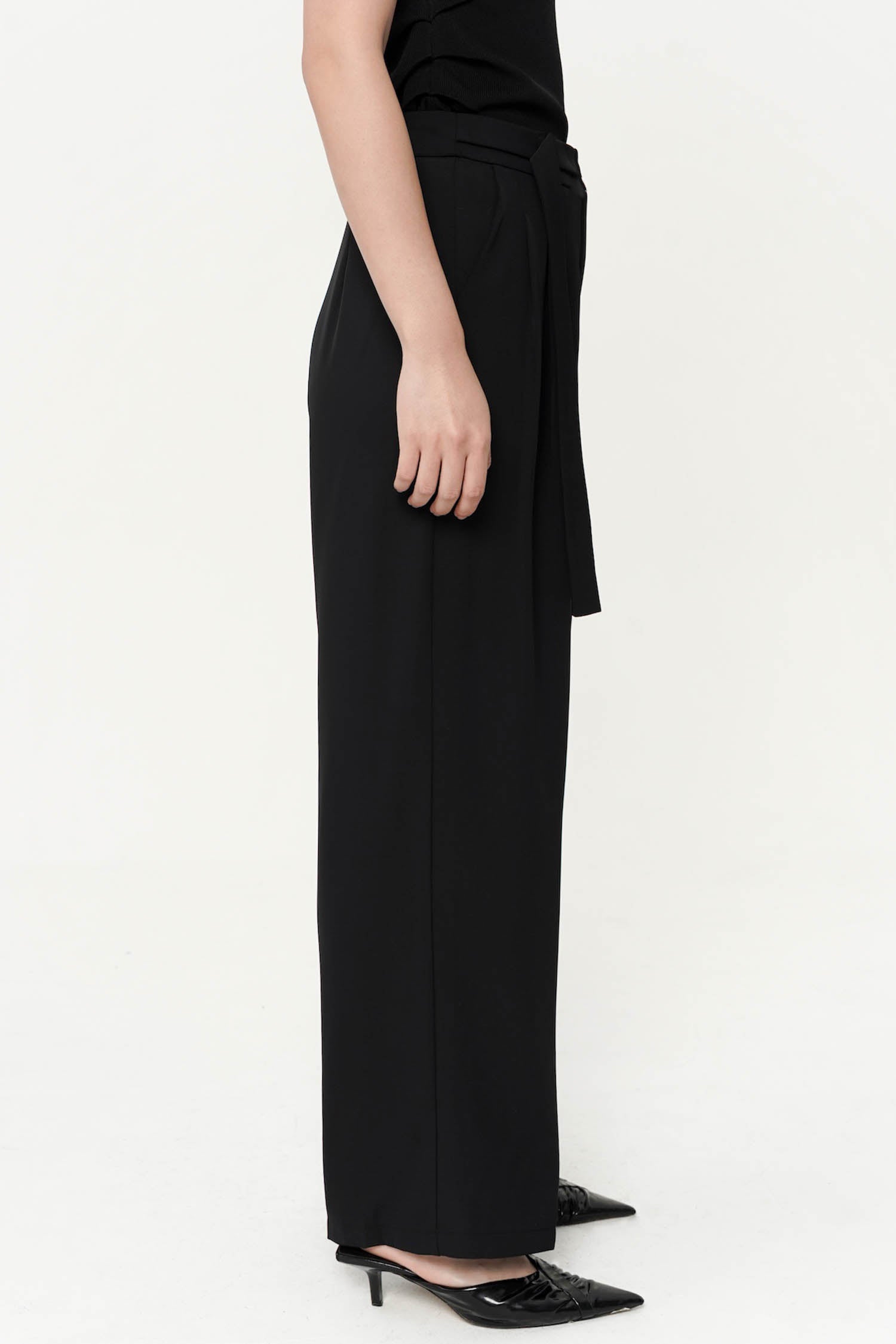 Cassidy Belted Trouser In Black