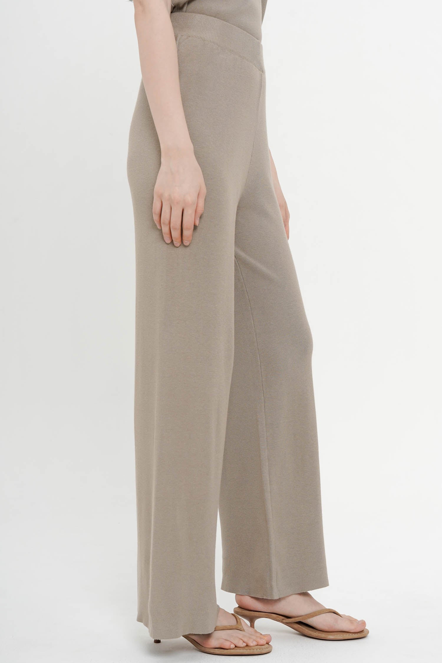 Doen Pants In Taupe
