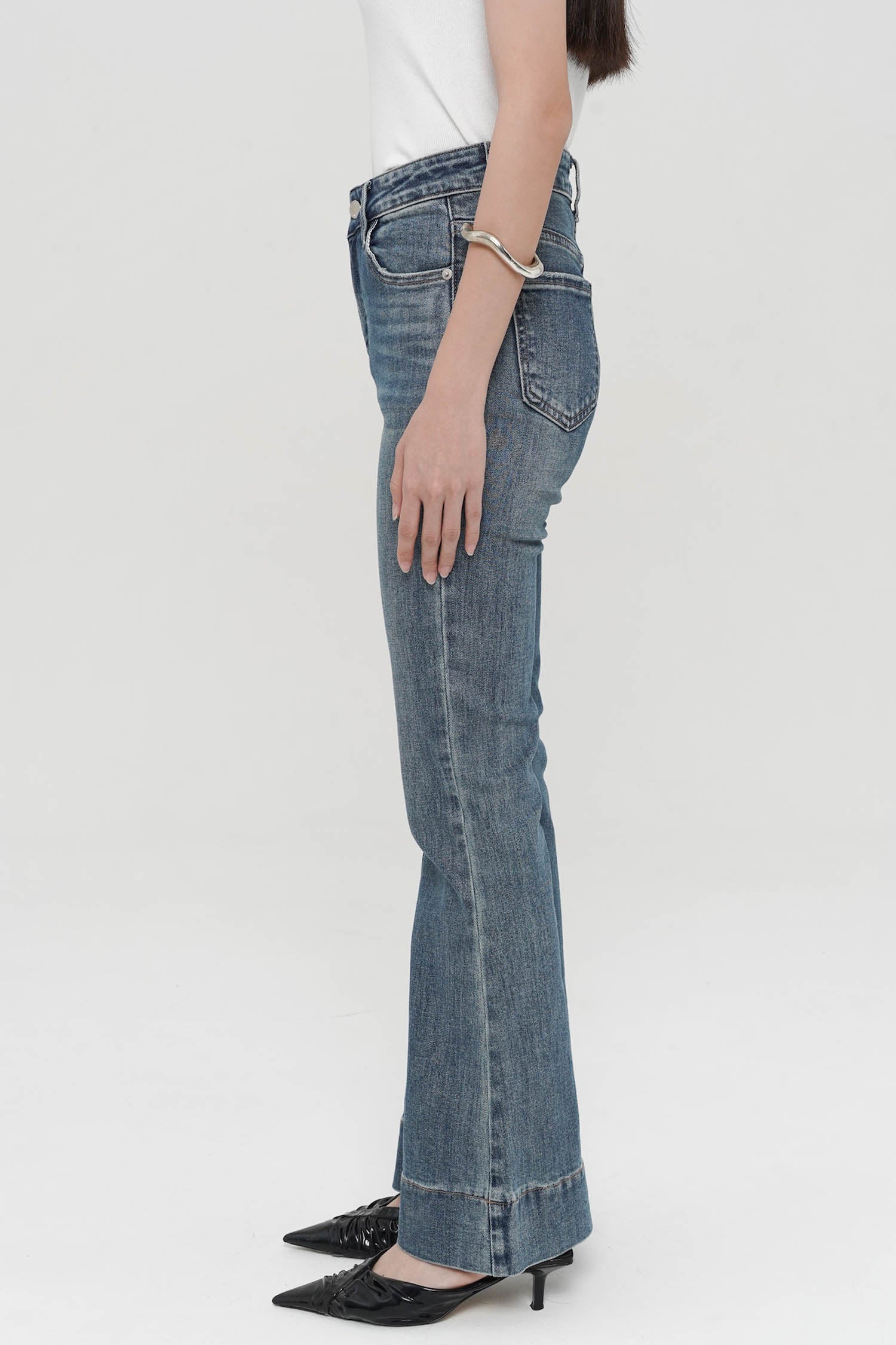 Ajei Flared Jeans In Blue