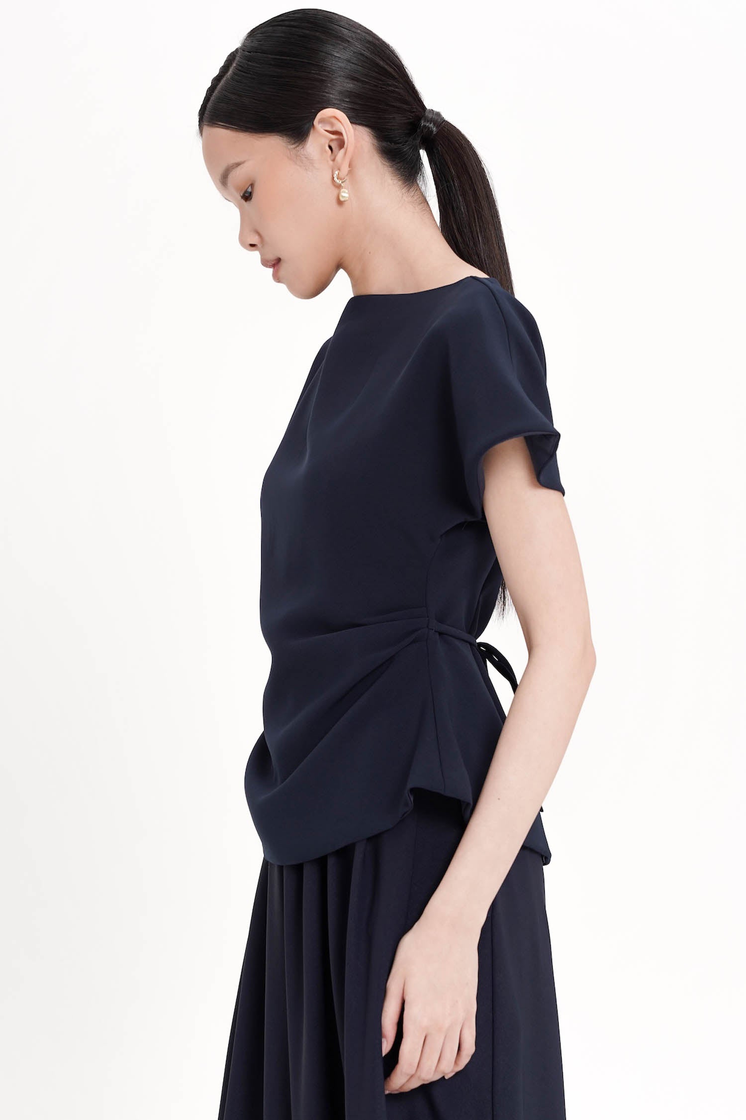 Sennan Cinched Top In Navy