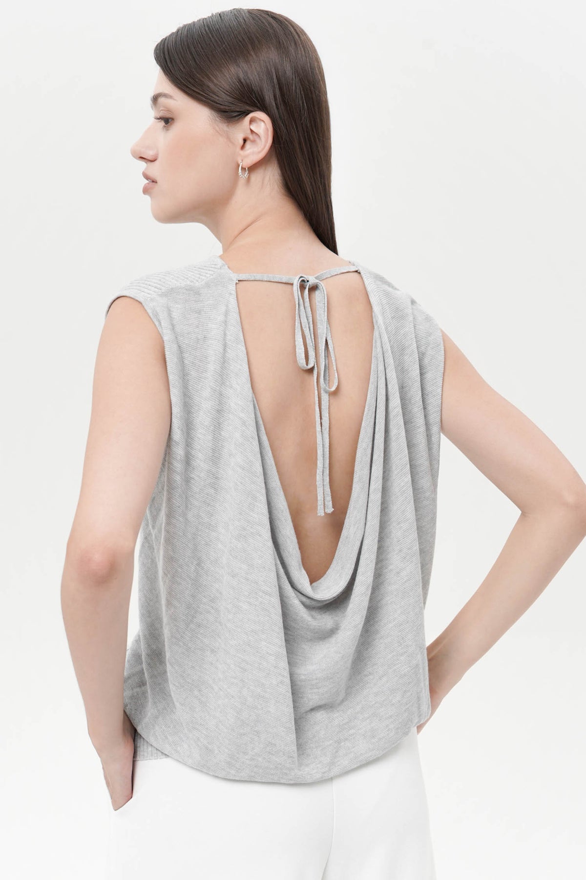 Myria Backless Knit Top In Light Grey