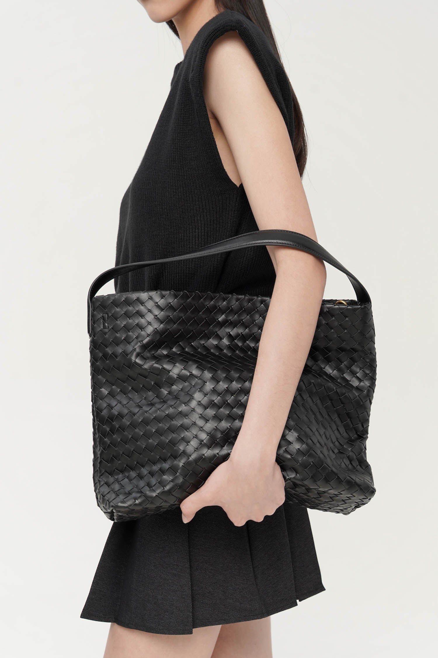 Valle Tote In Black