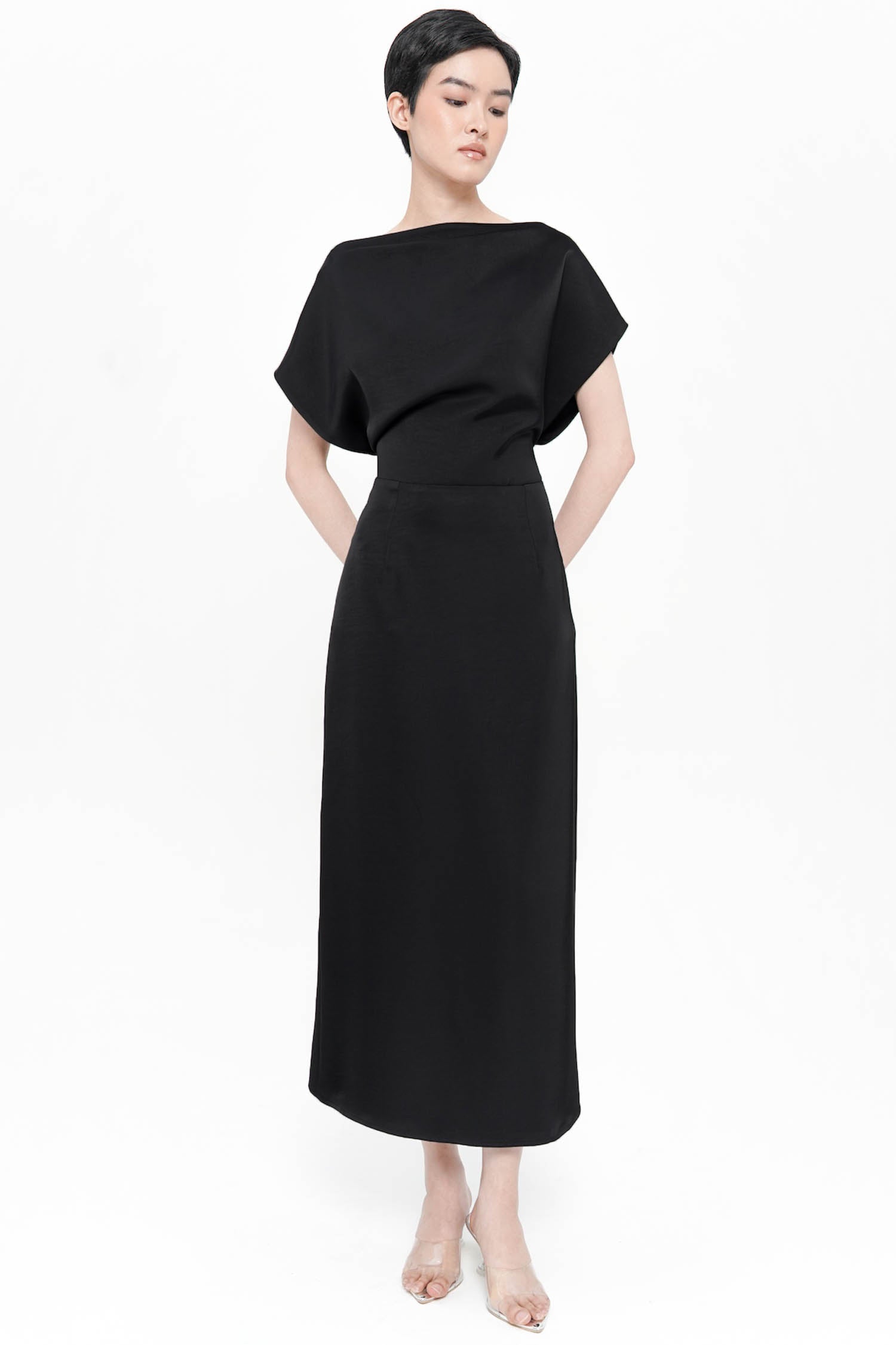 Solara Midi Skirt In Black