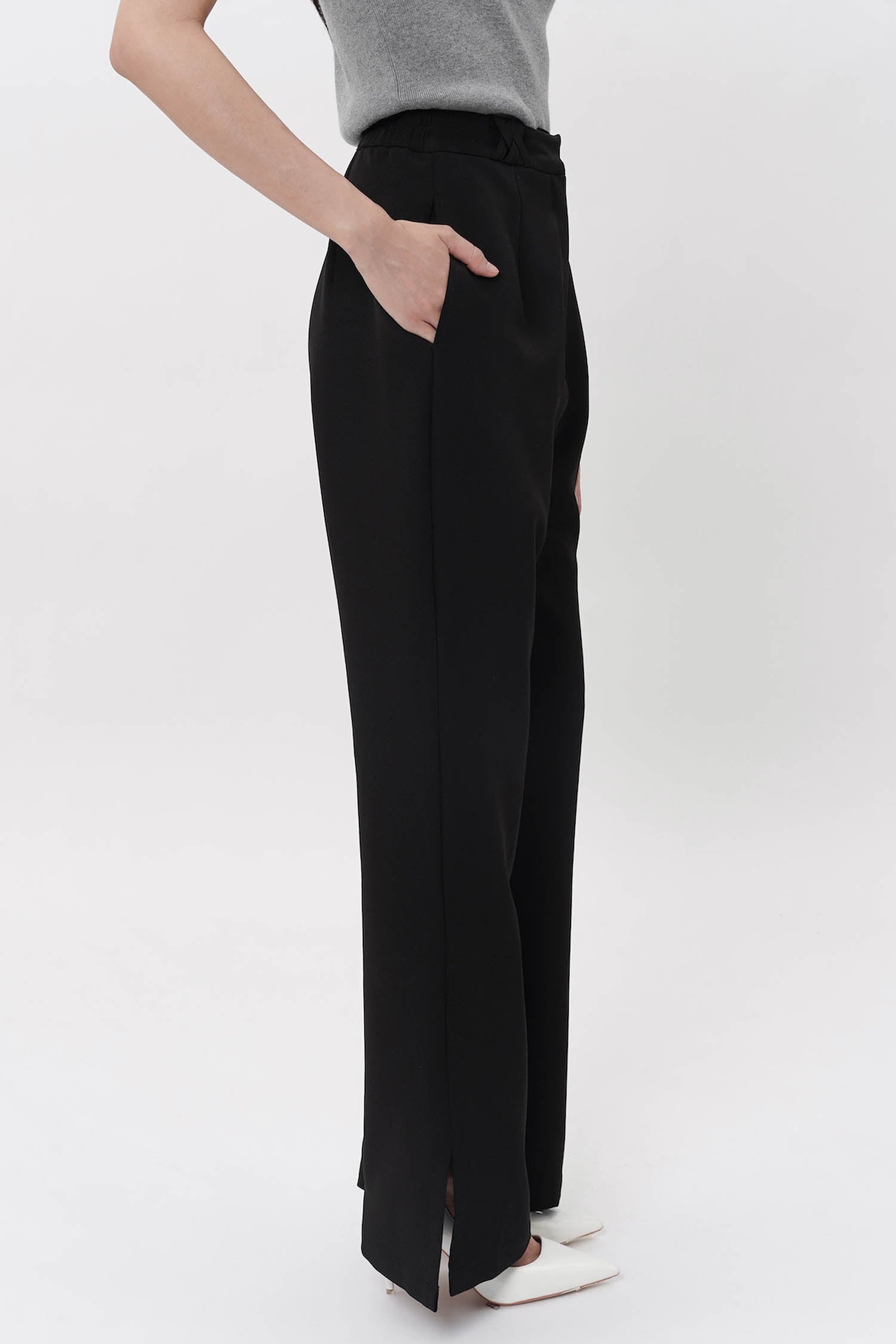 Nuo Trousers In Black