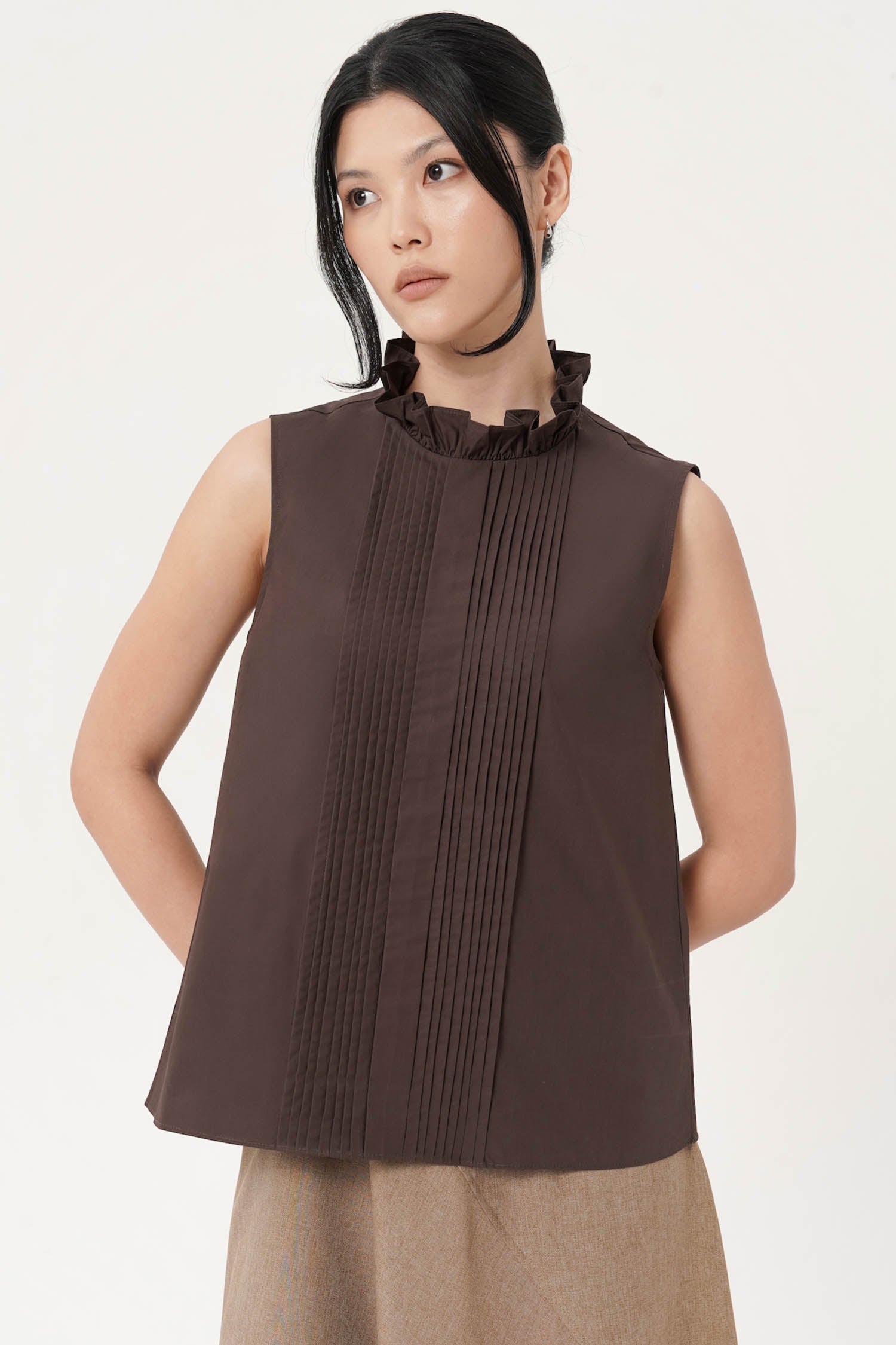 Noma Pintuck Top In Espresso