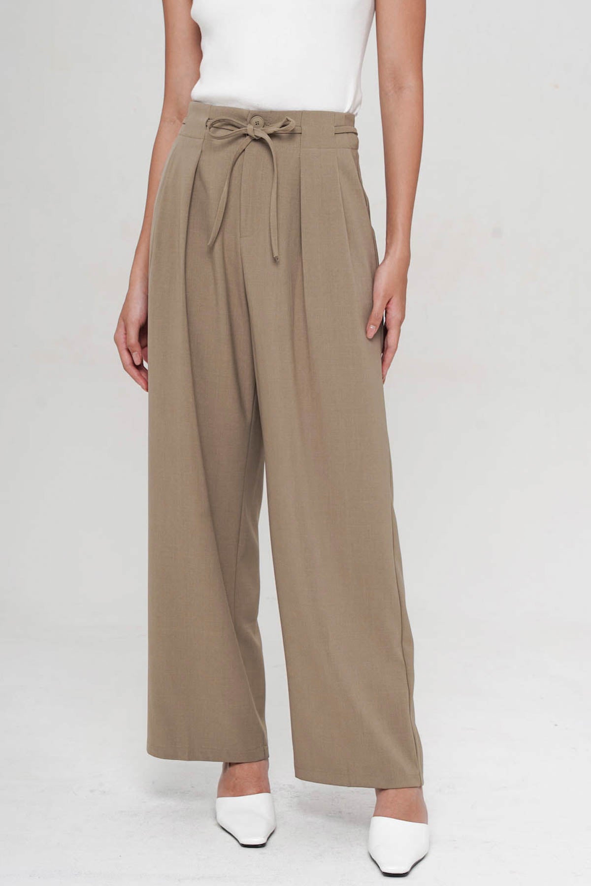 Cooper High-Waist Belted Pants In Khaki (5 LEFT)