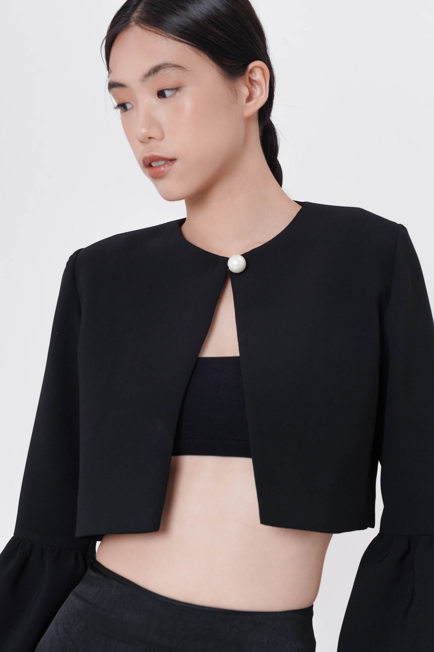 Comet Crop Blazer In Black