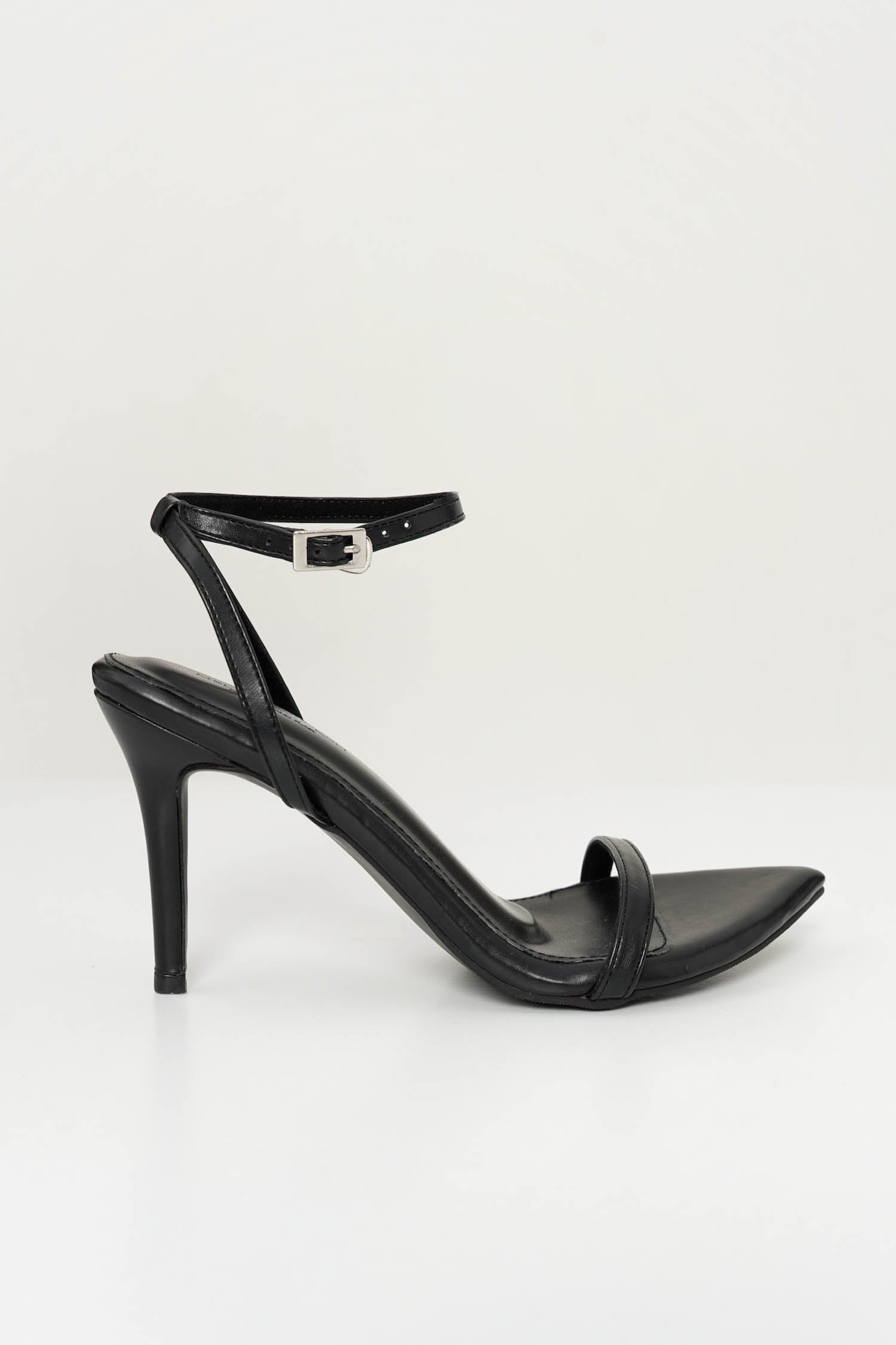 Lisa Heels In Black