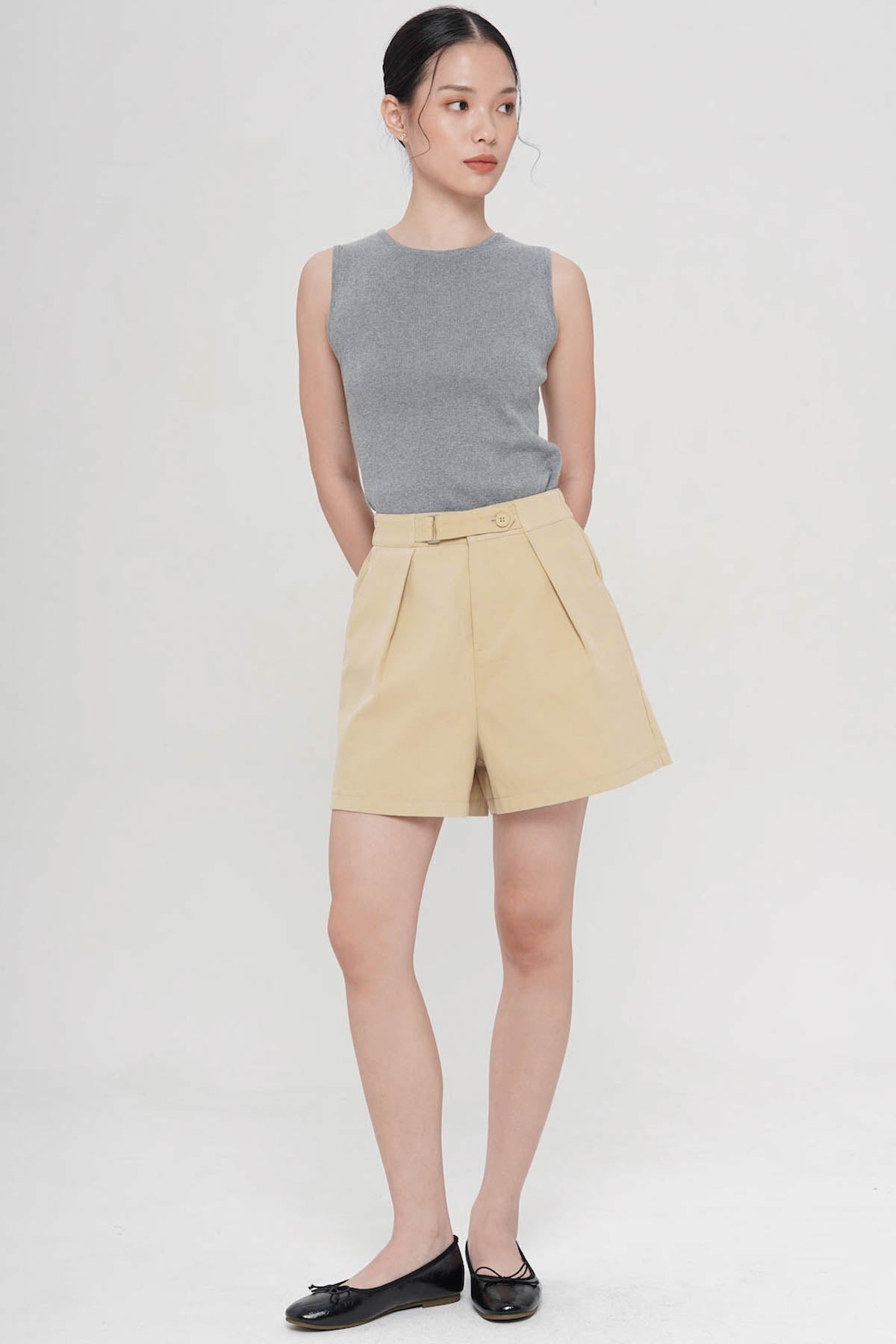 Tiago Shorts In Khaki