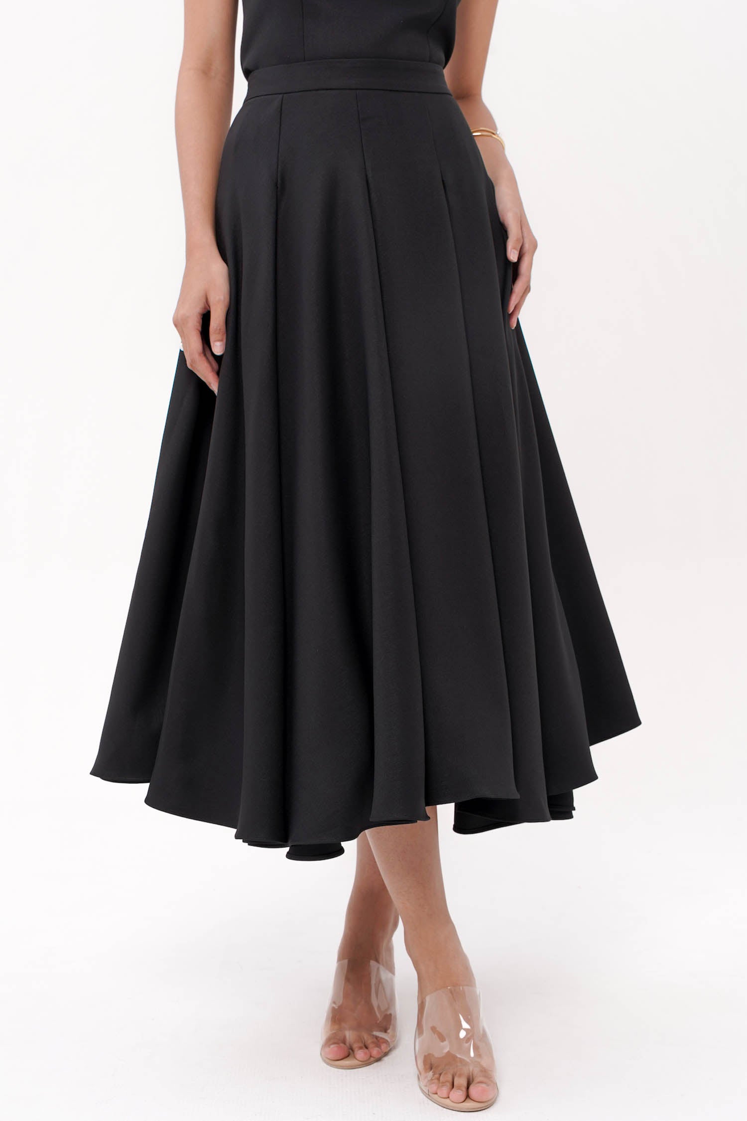 Kenly Midi Skirt In Black