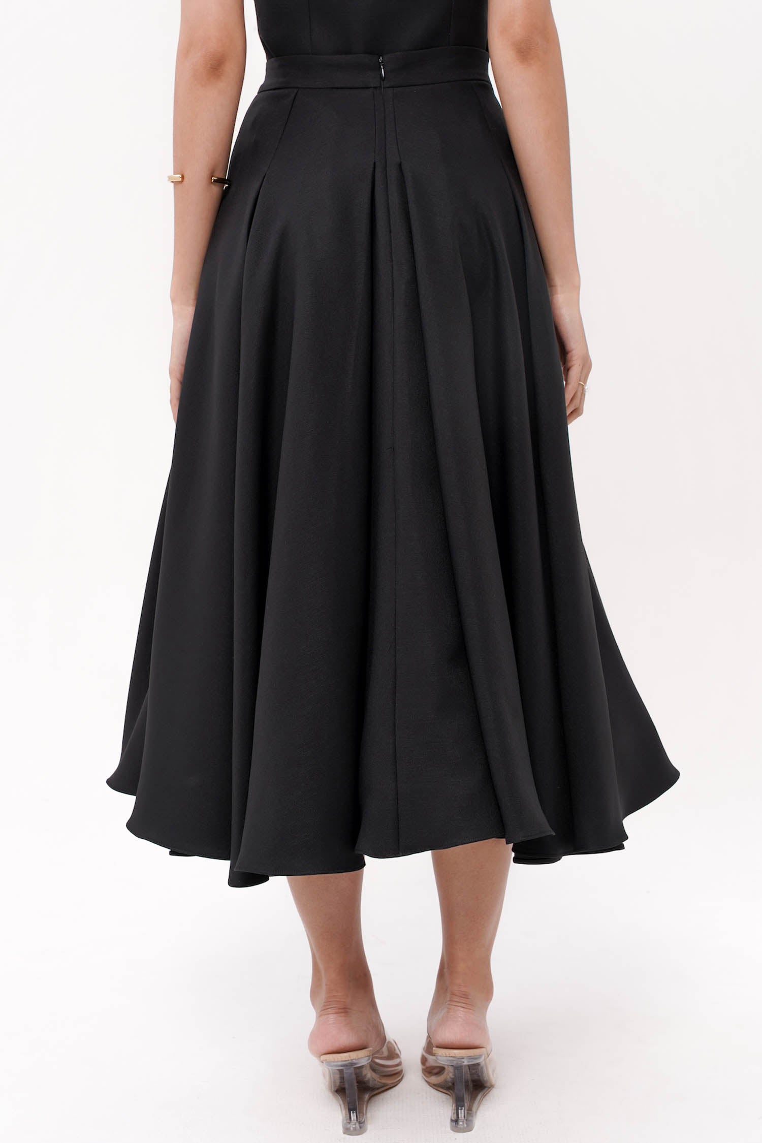 Kenly Midi Skirt In Black