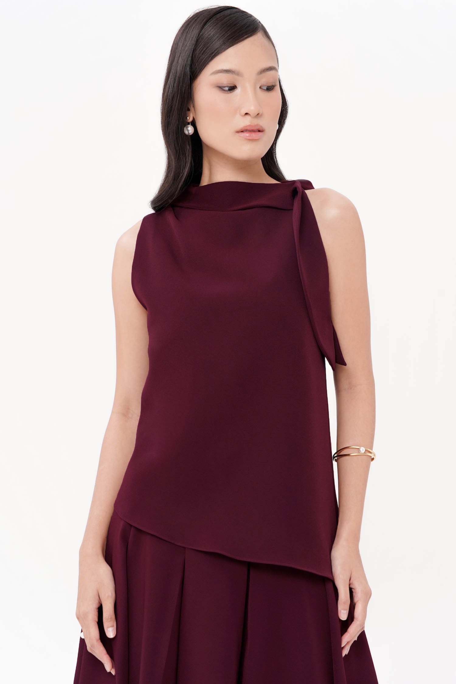 Wyre Shawl Neck Top In Burgundy