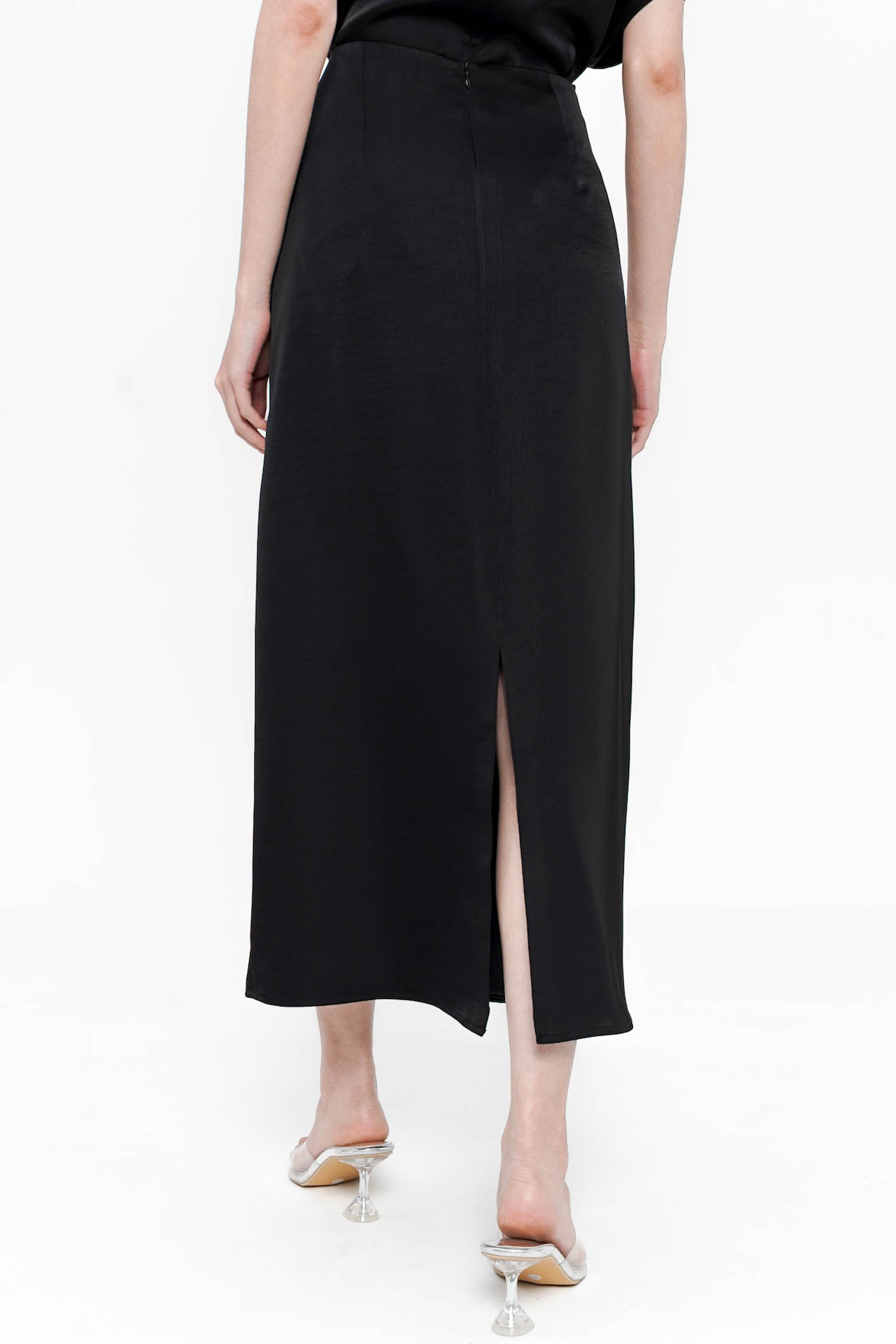 Solara Midi Skirt In Black