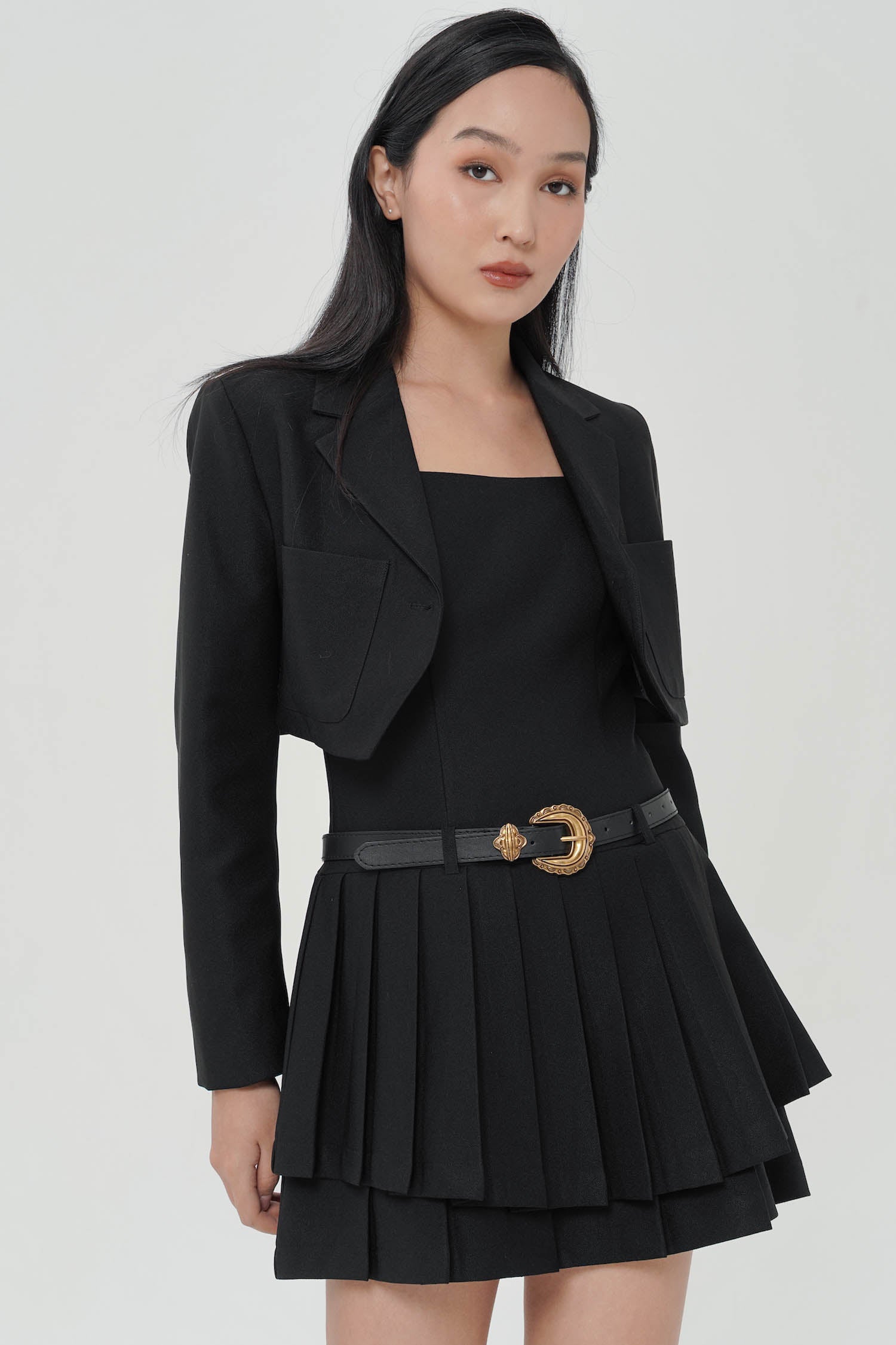 Chase Crop Blazer In Black