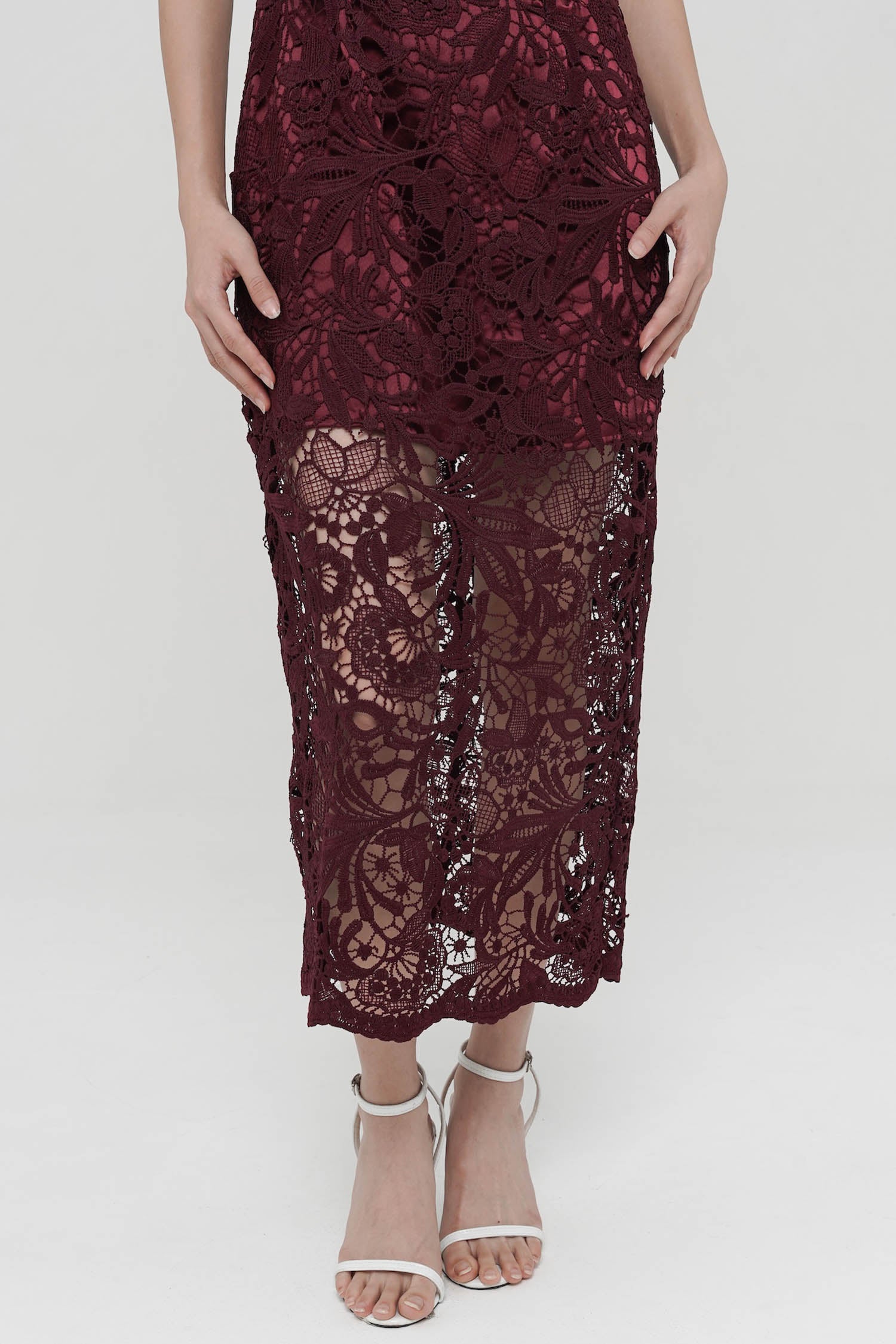 Nongli Cheongsam Midi Dress In Burgundy (2 LEFT)