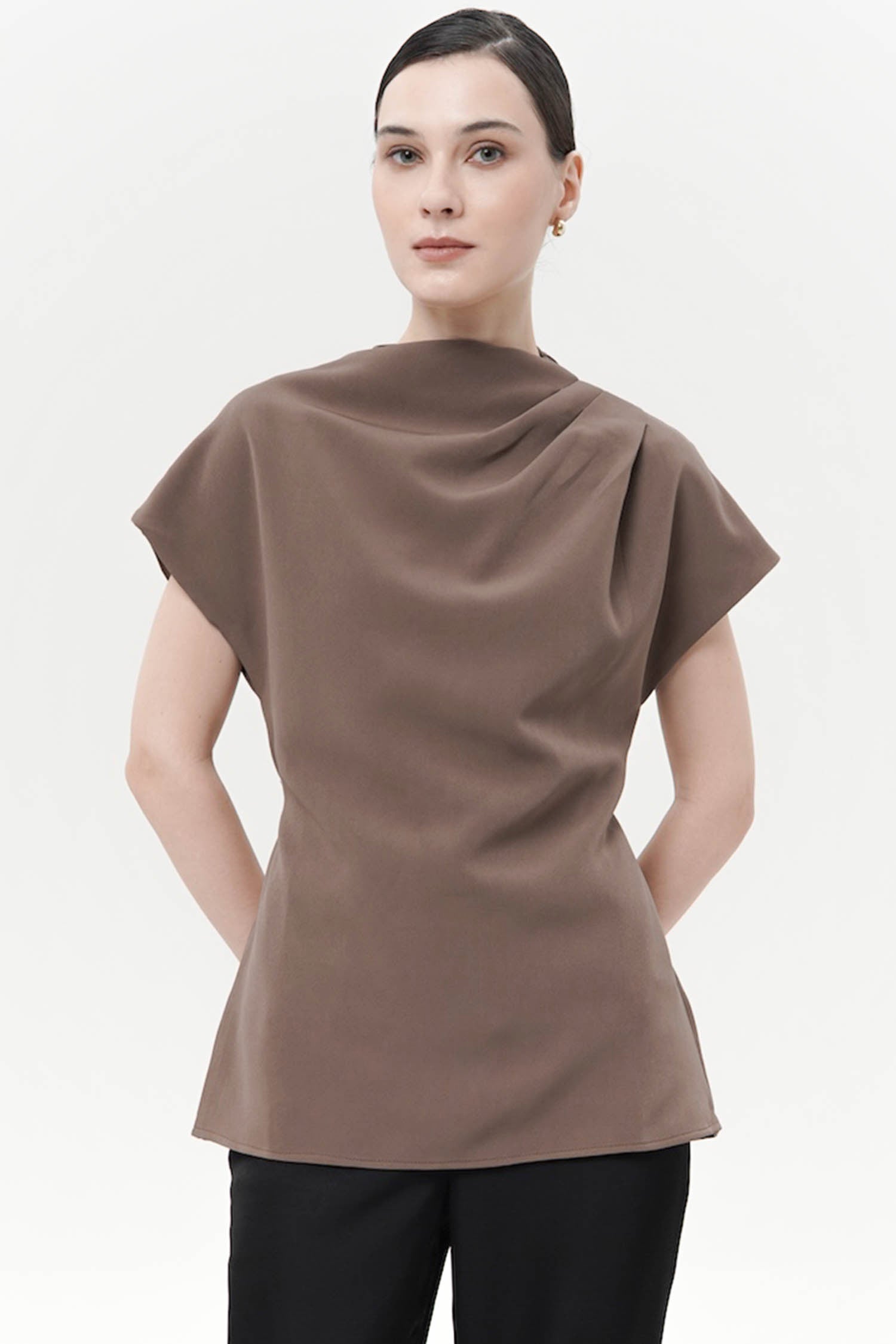 Aurena Drape Top In Mocha