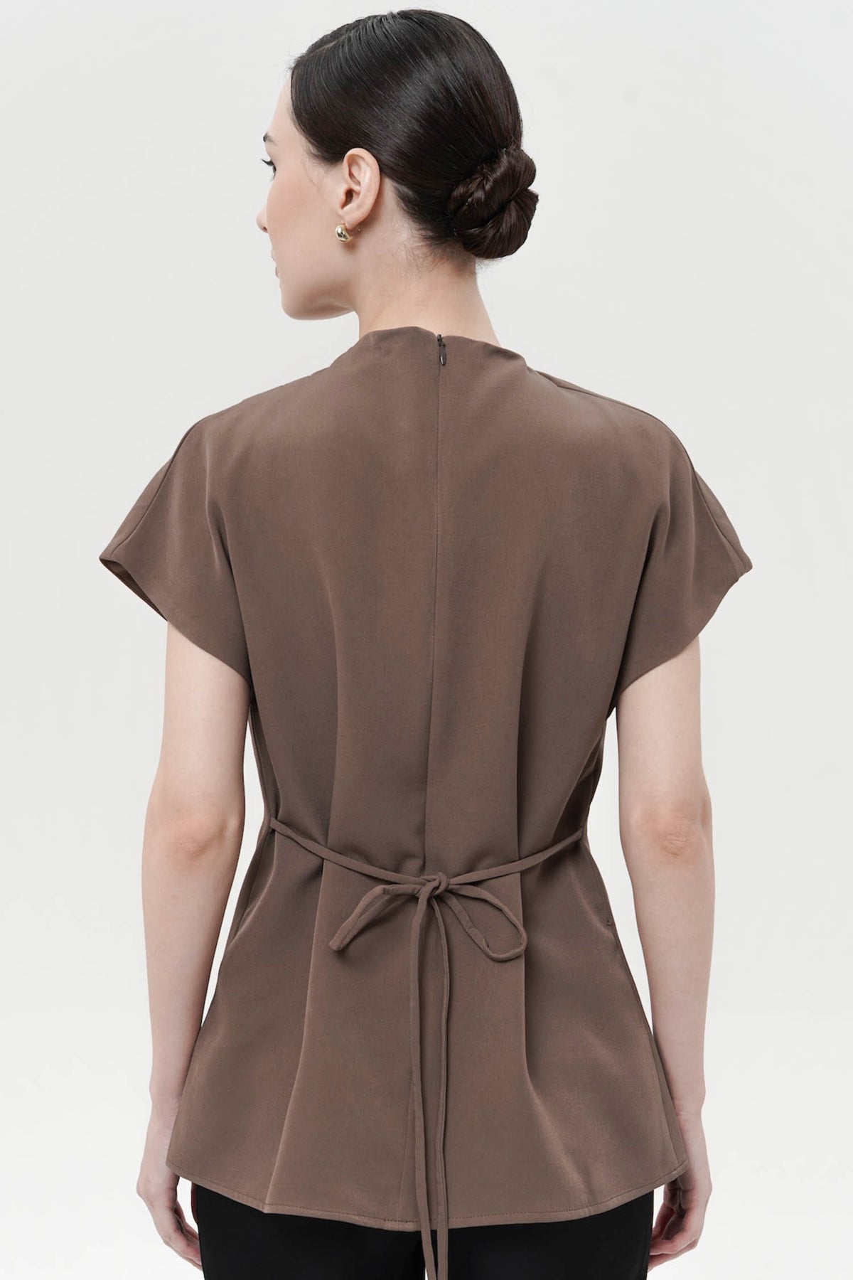 Aurena Drape Top In Mocha