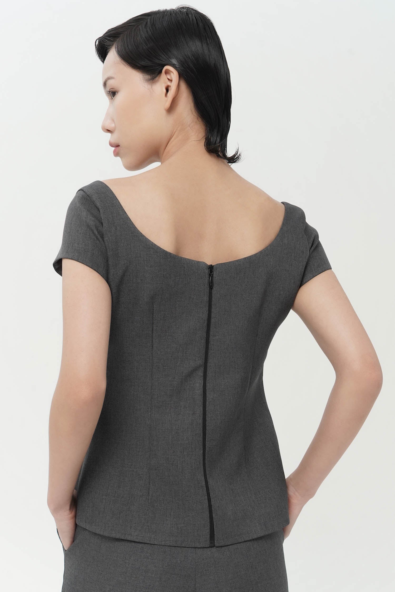 Wiley Belted Top In Grey