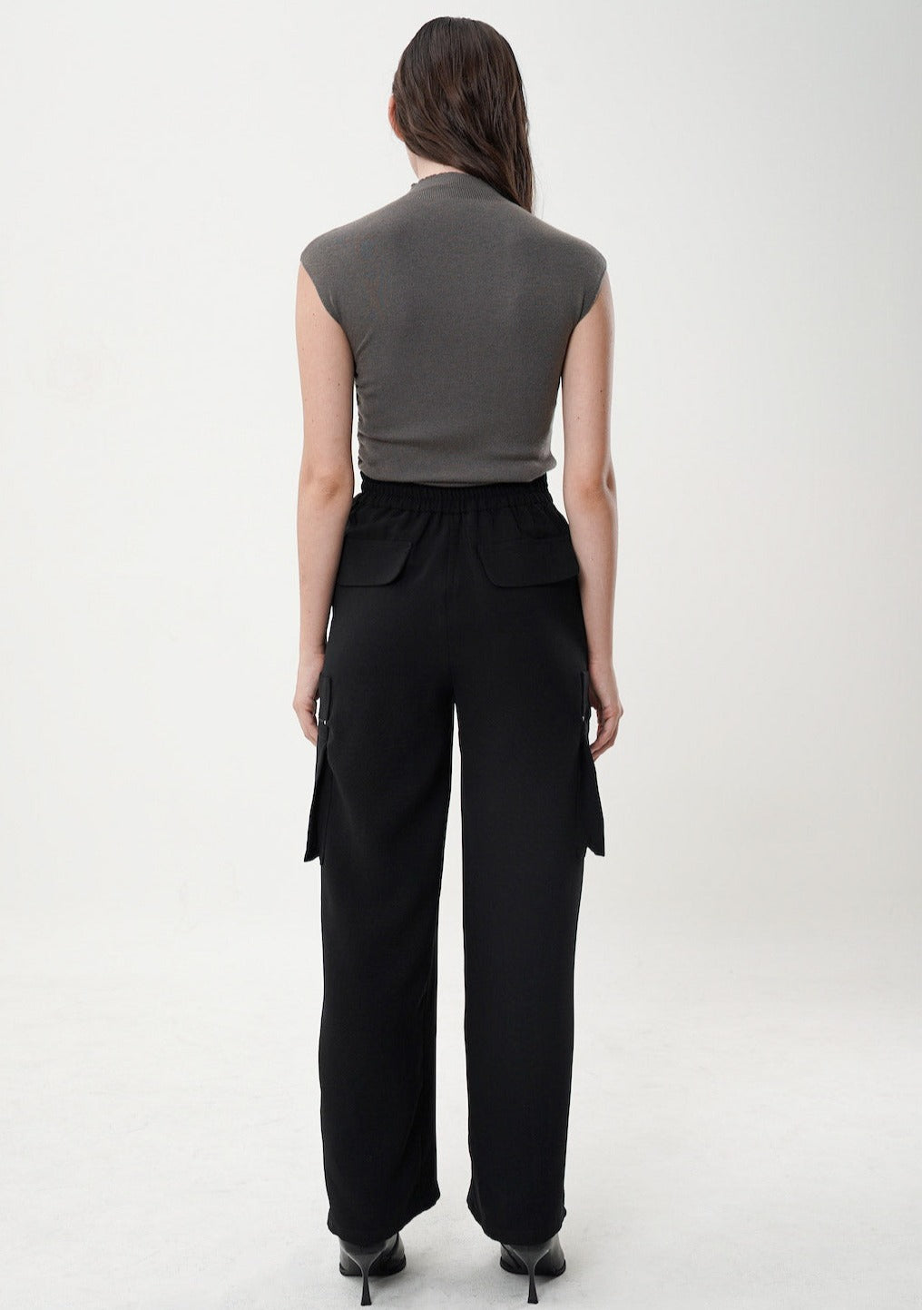 Deryana Pants 2.0 In Black (1 LEFT)