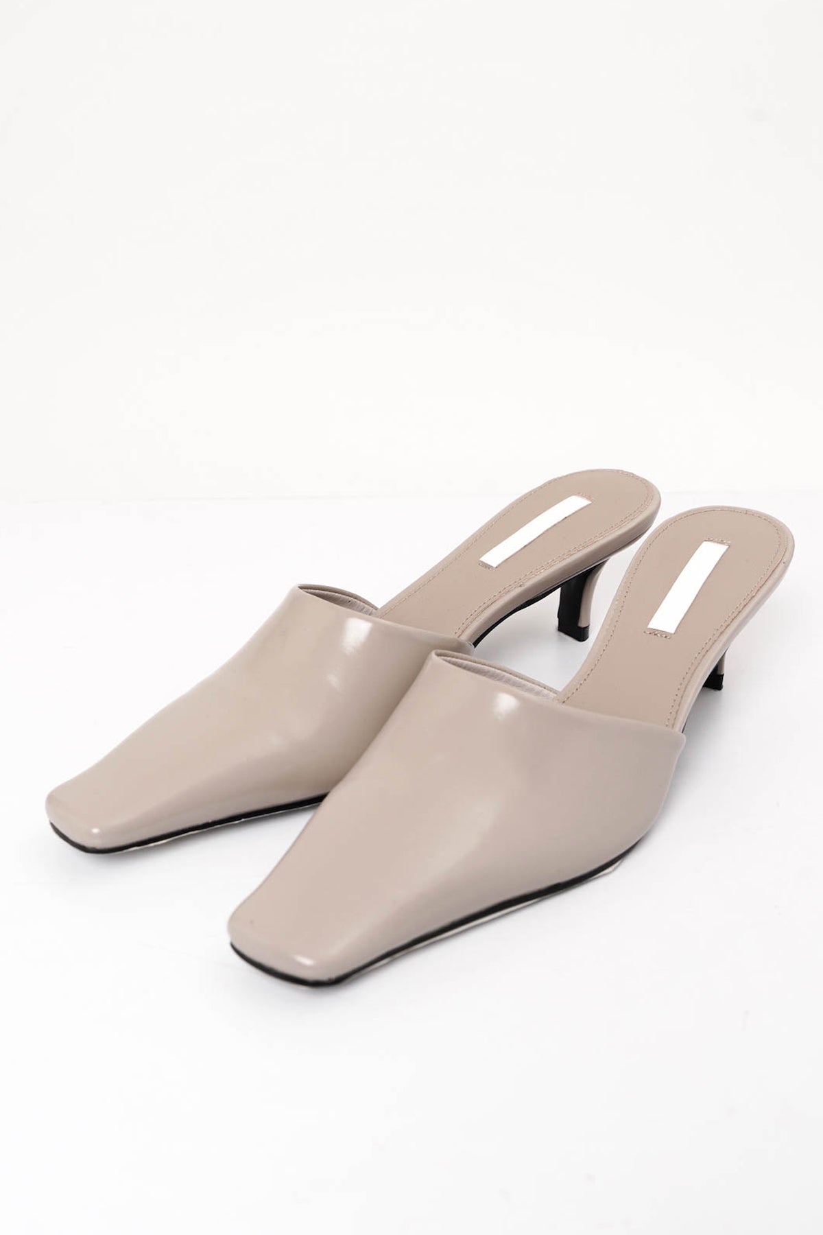 Zyla Mules In Taupe
