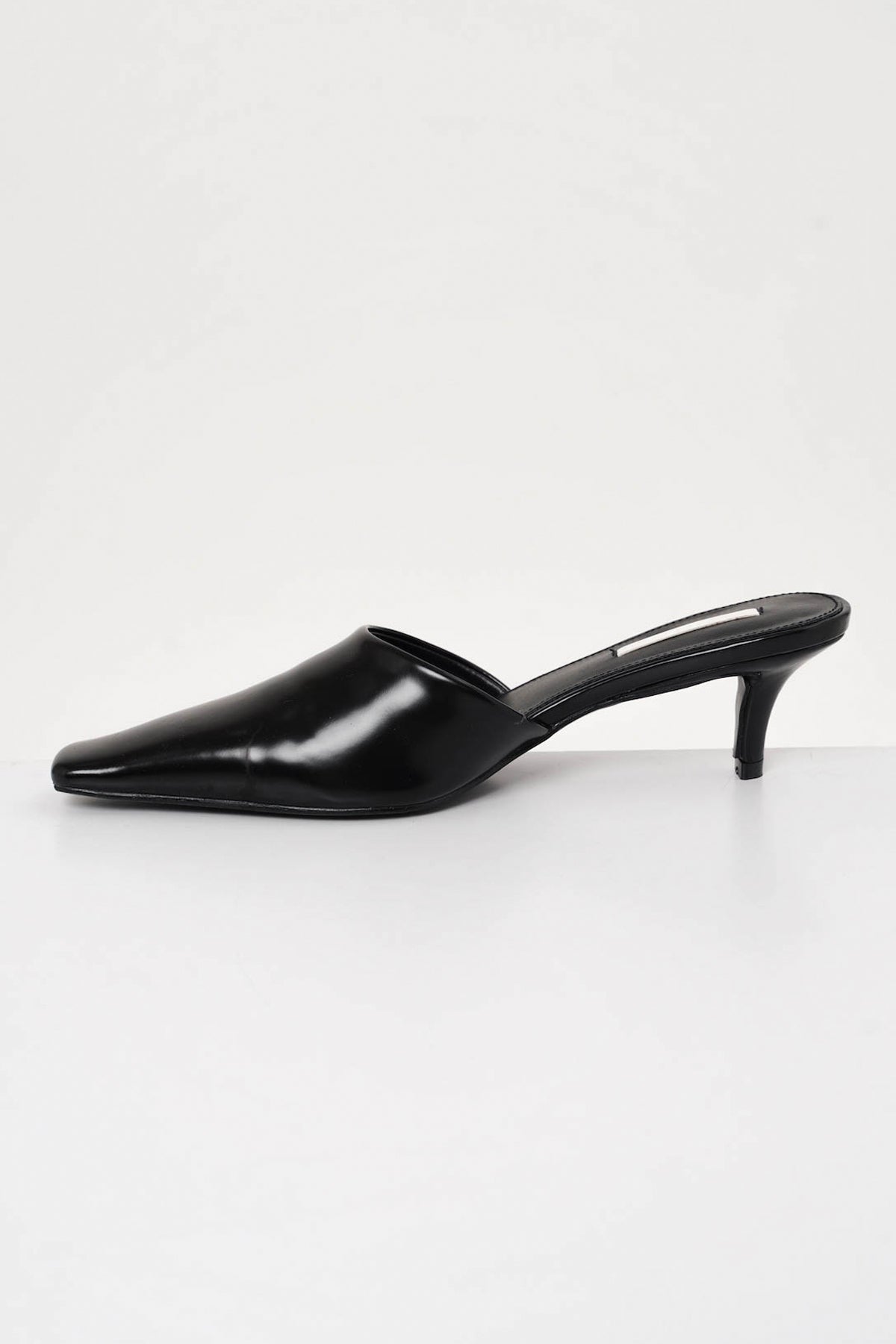 Zyla Mules In Black (LAST PIECES)