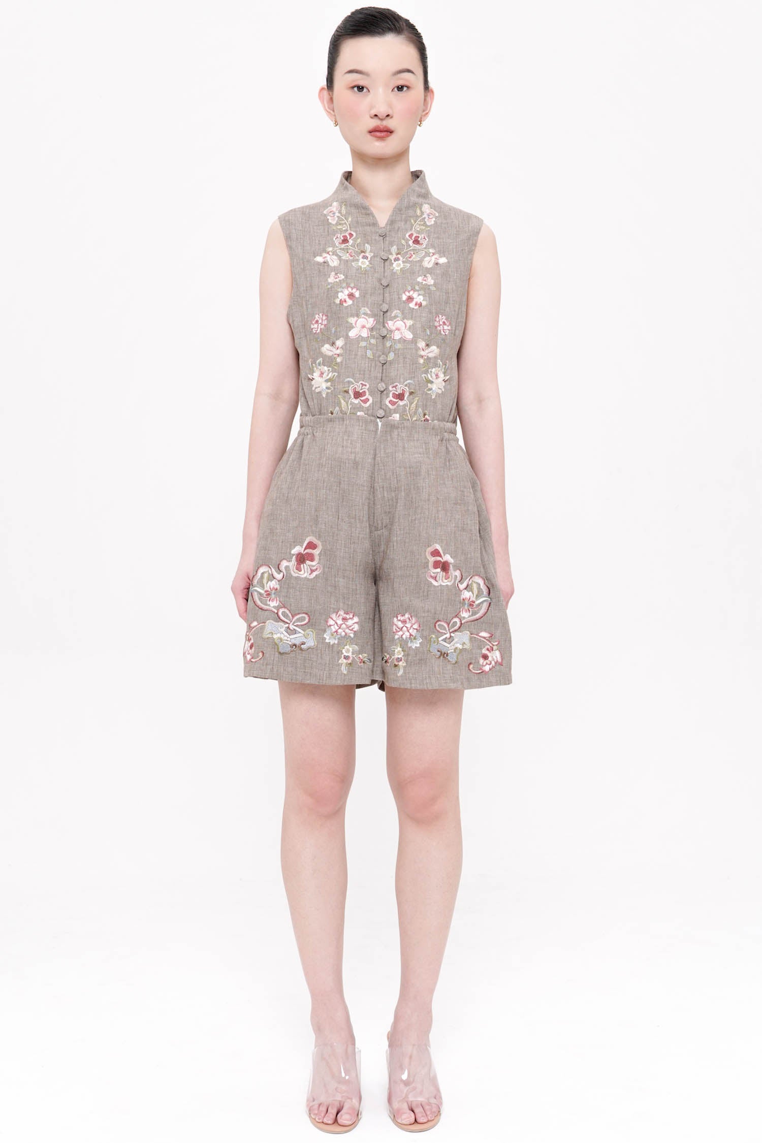 Lian Embroidered Shorts In Ash Brown