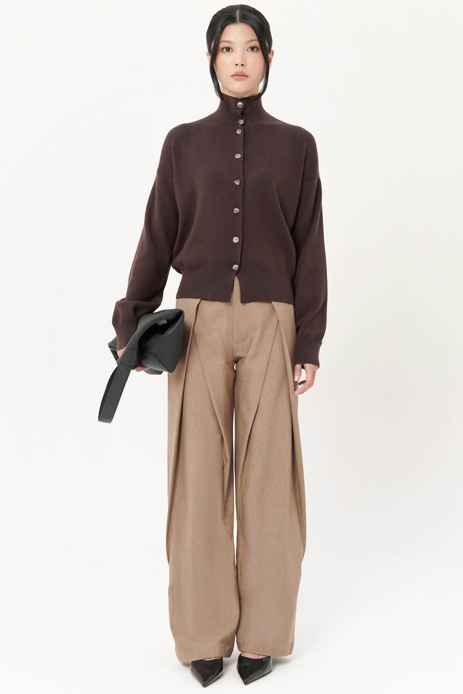 Eren Pleated Trousers In Latte