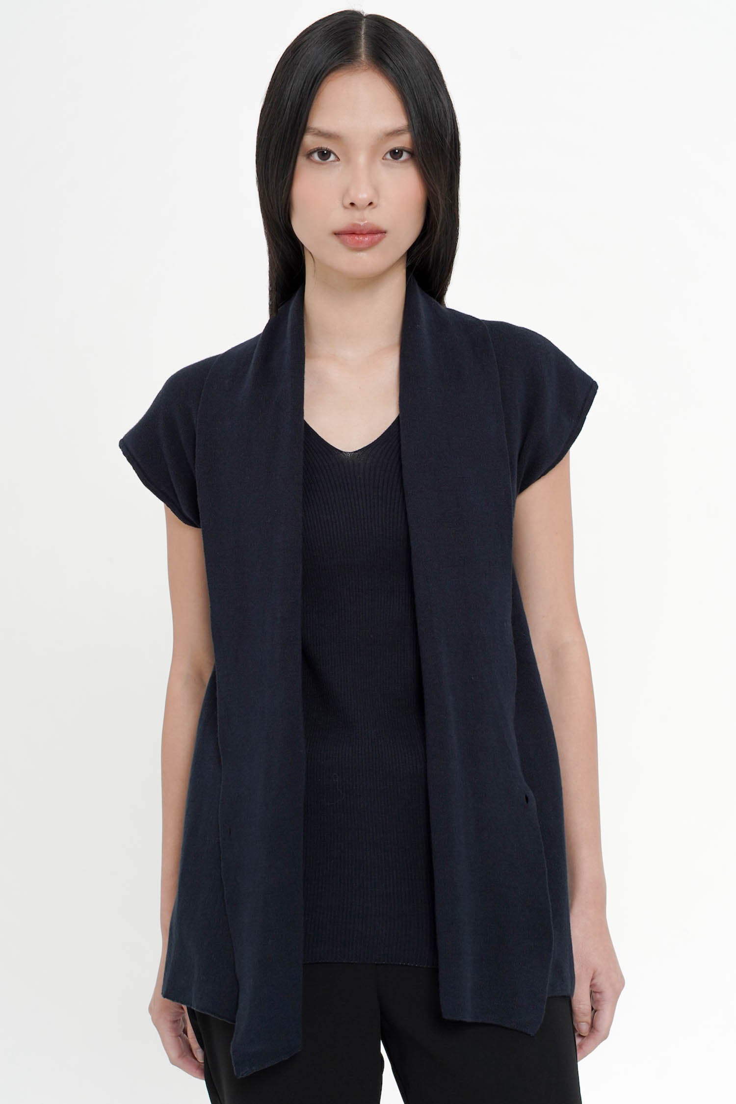 Caeluna Two-Way Knit Top In Navy