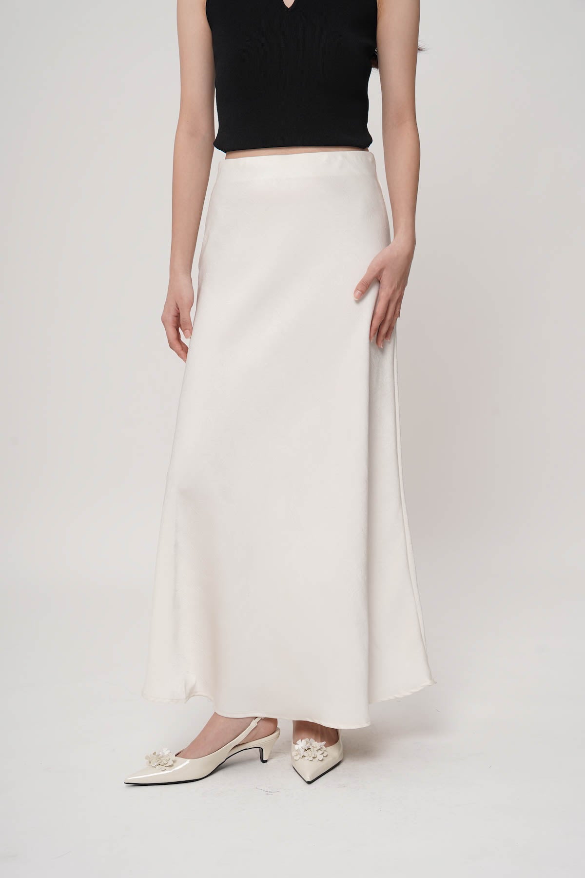 Shiho Midi Skirt In Broken White (2 Left)