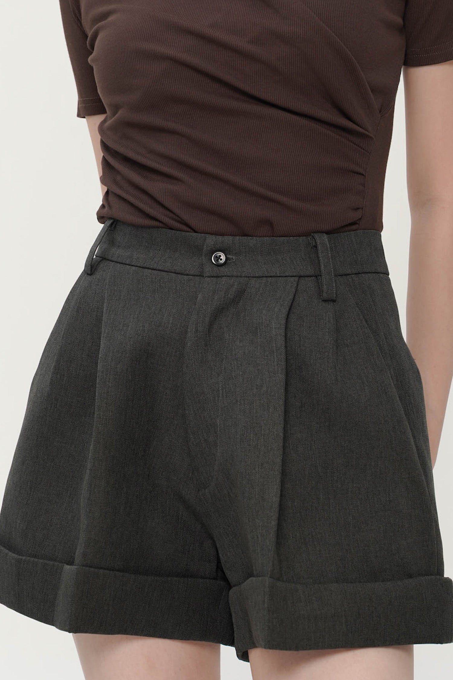Digna Short In Grey