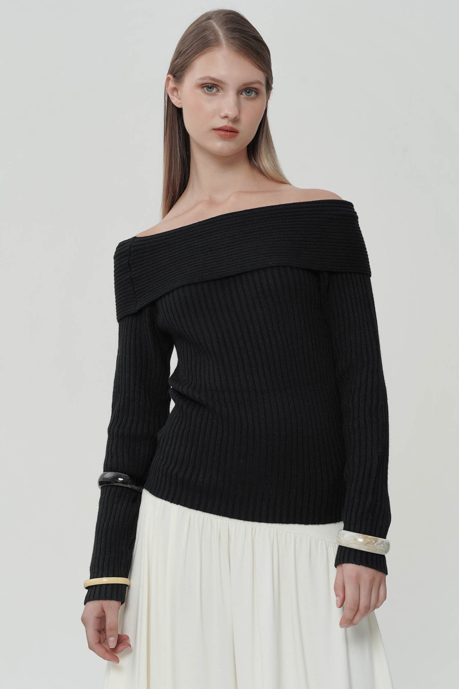 Feryn Off-shoulder Top In Black