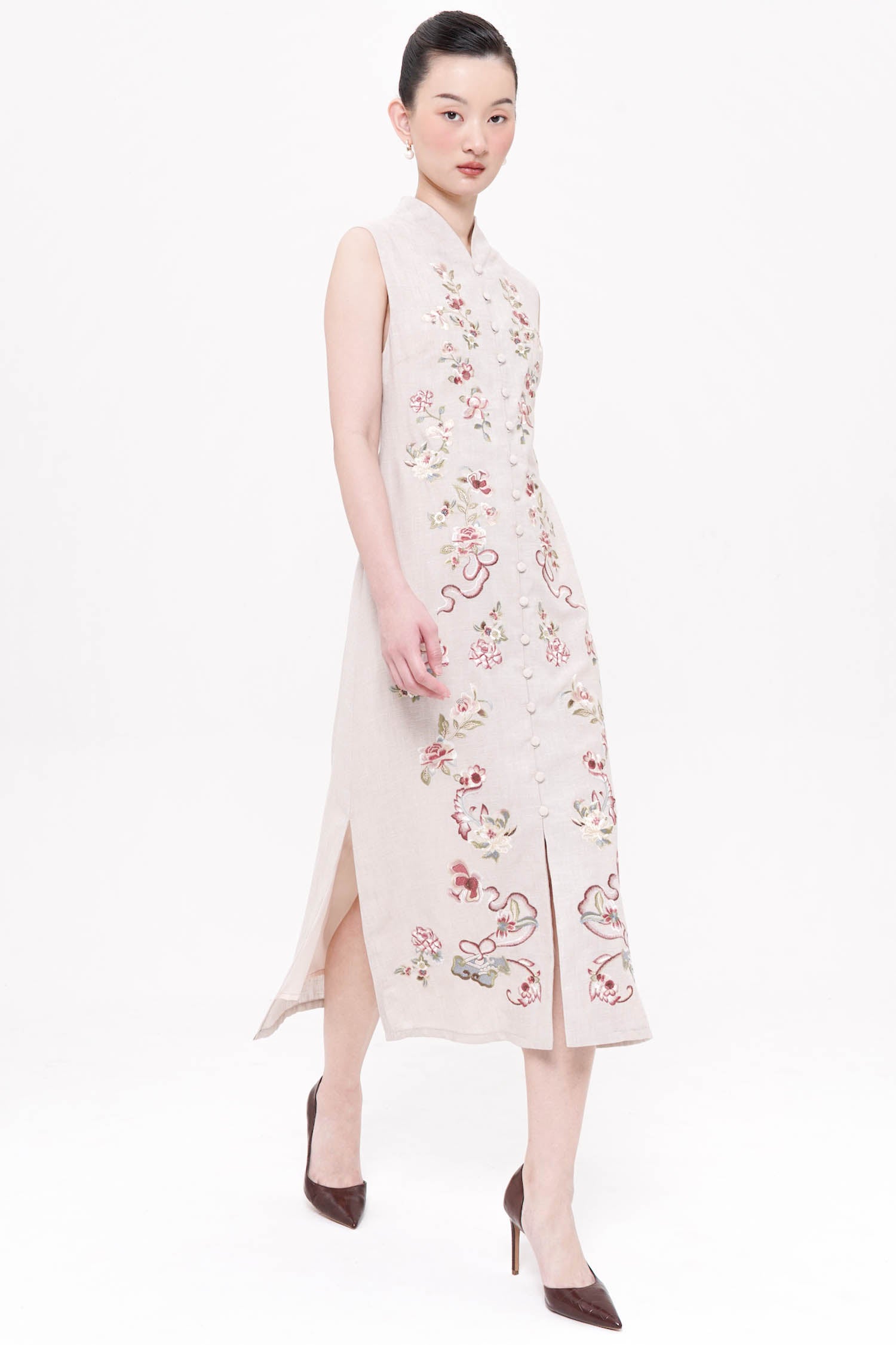 Lian Maxi Embroidered Dress In Oat