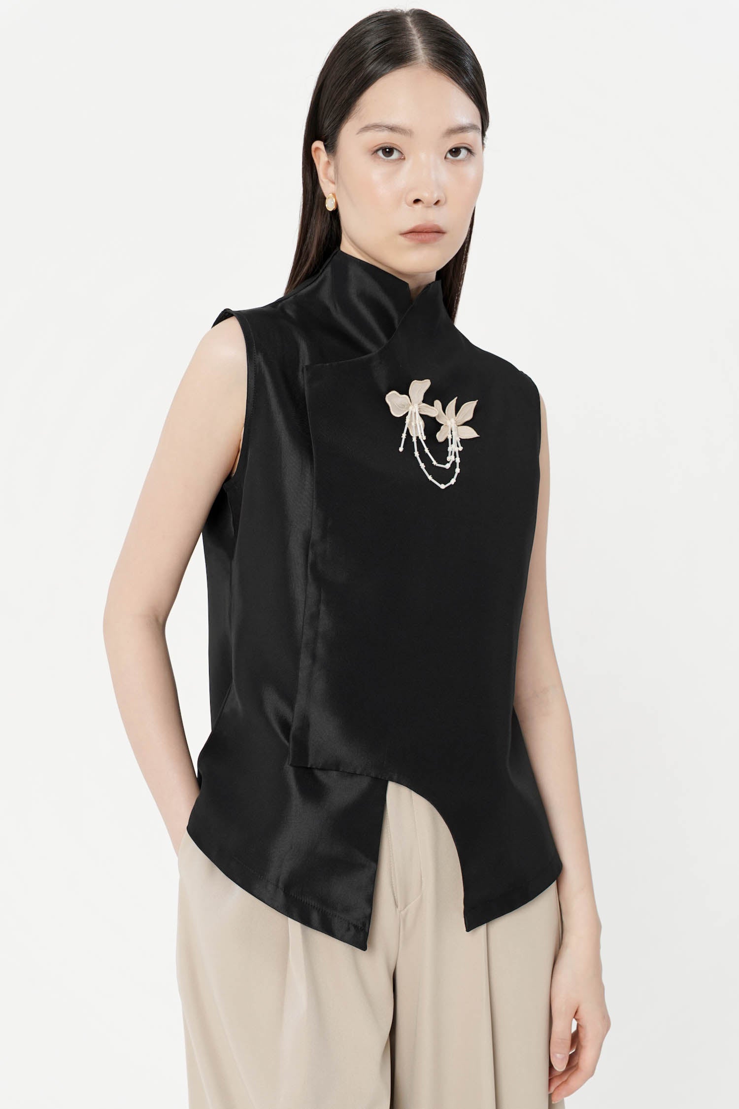 Suri Top Sleeveless Black