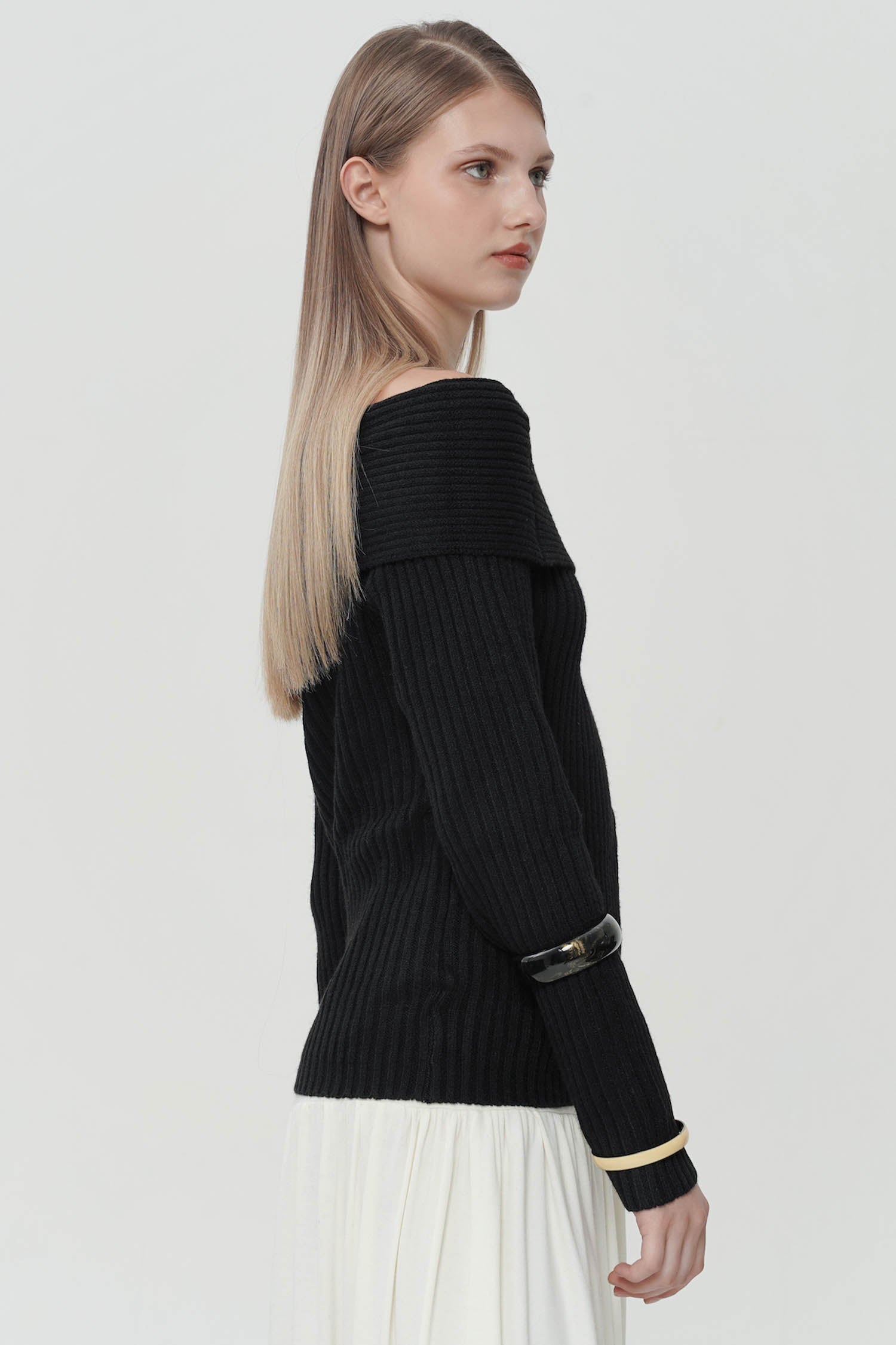 Feryn Off-shoulder Top In Black