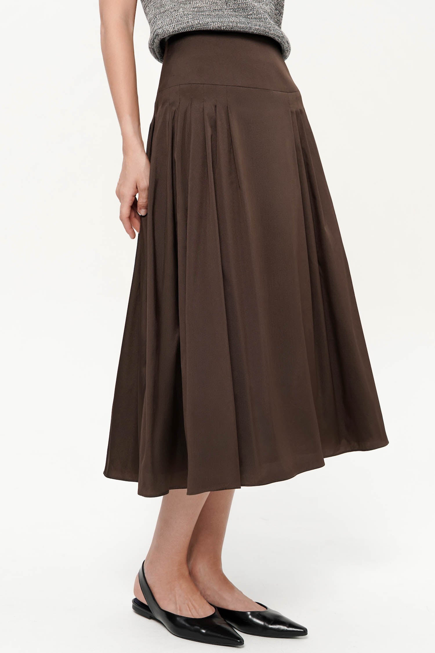 Maren Midi Pleated Skirt In Espresso