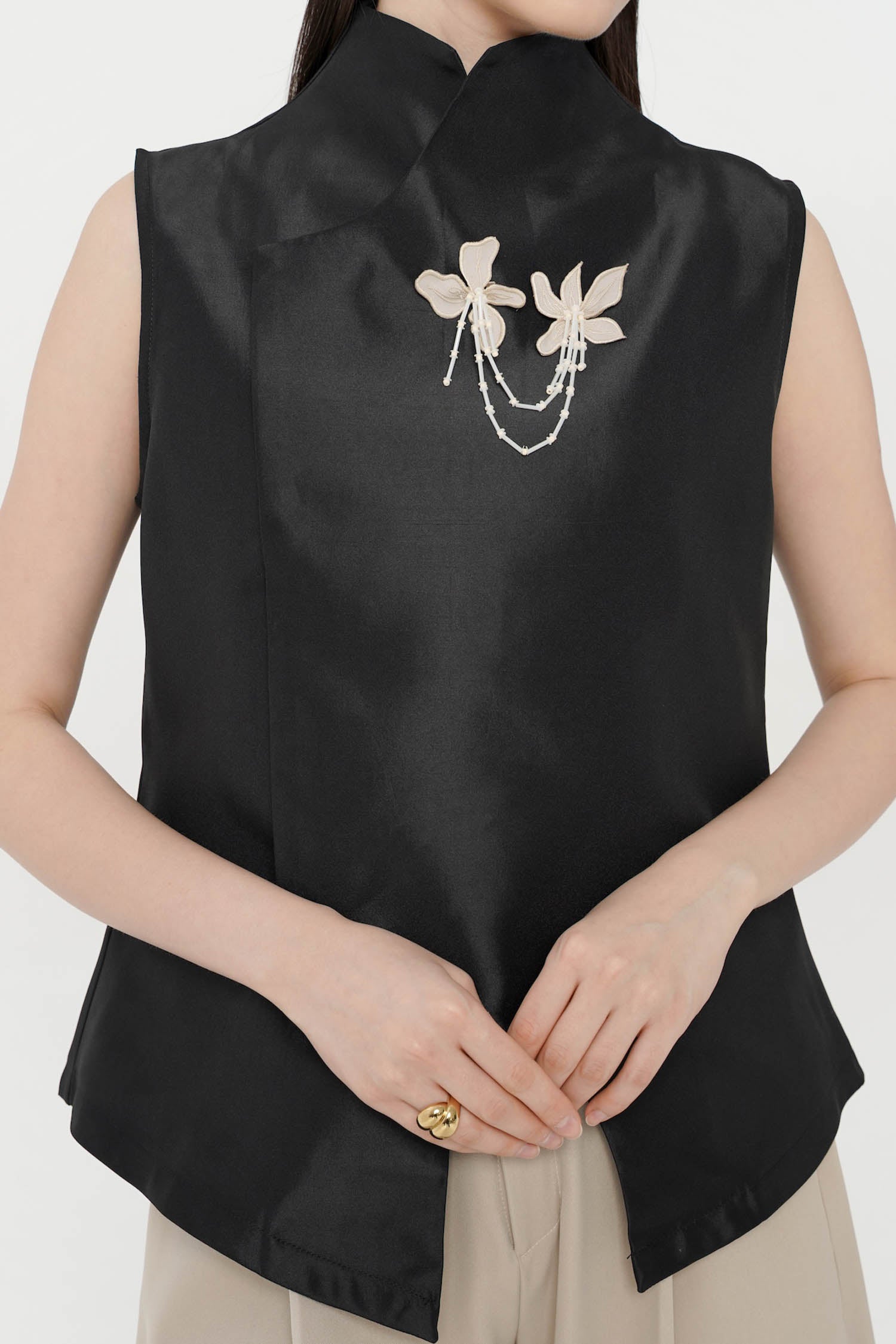 Suri Top Sleeveless Black