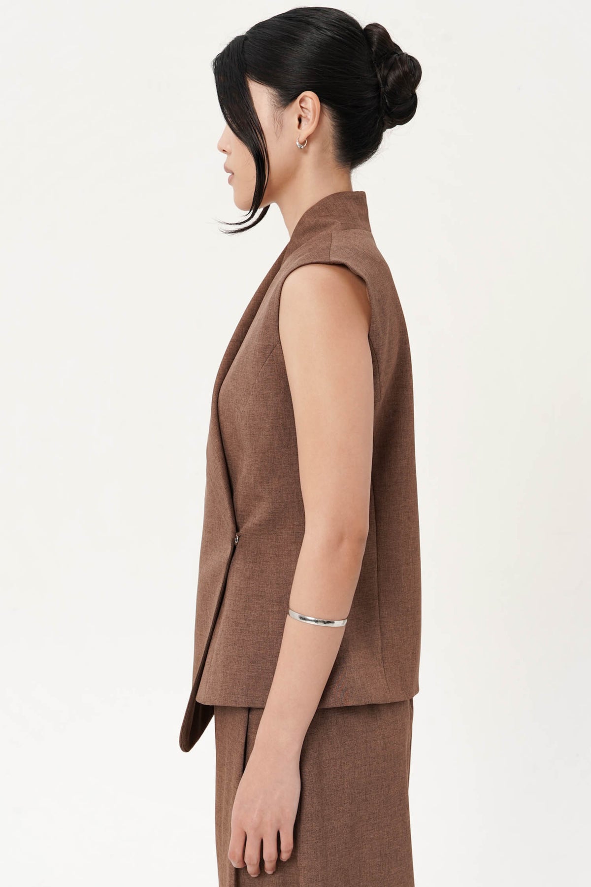 Rove Overlap Vest In Brown