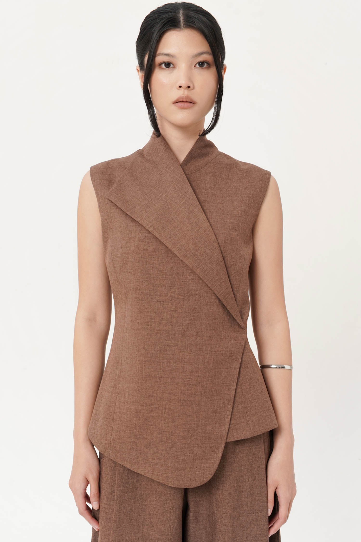 Rove Overlap Vest In Brown