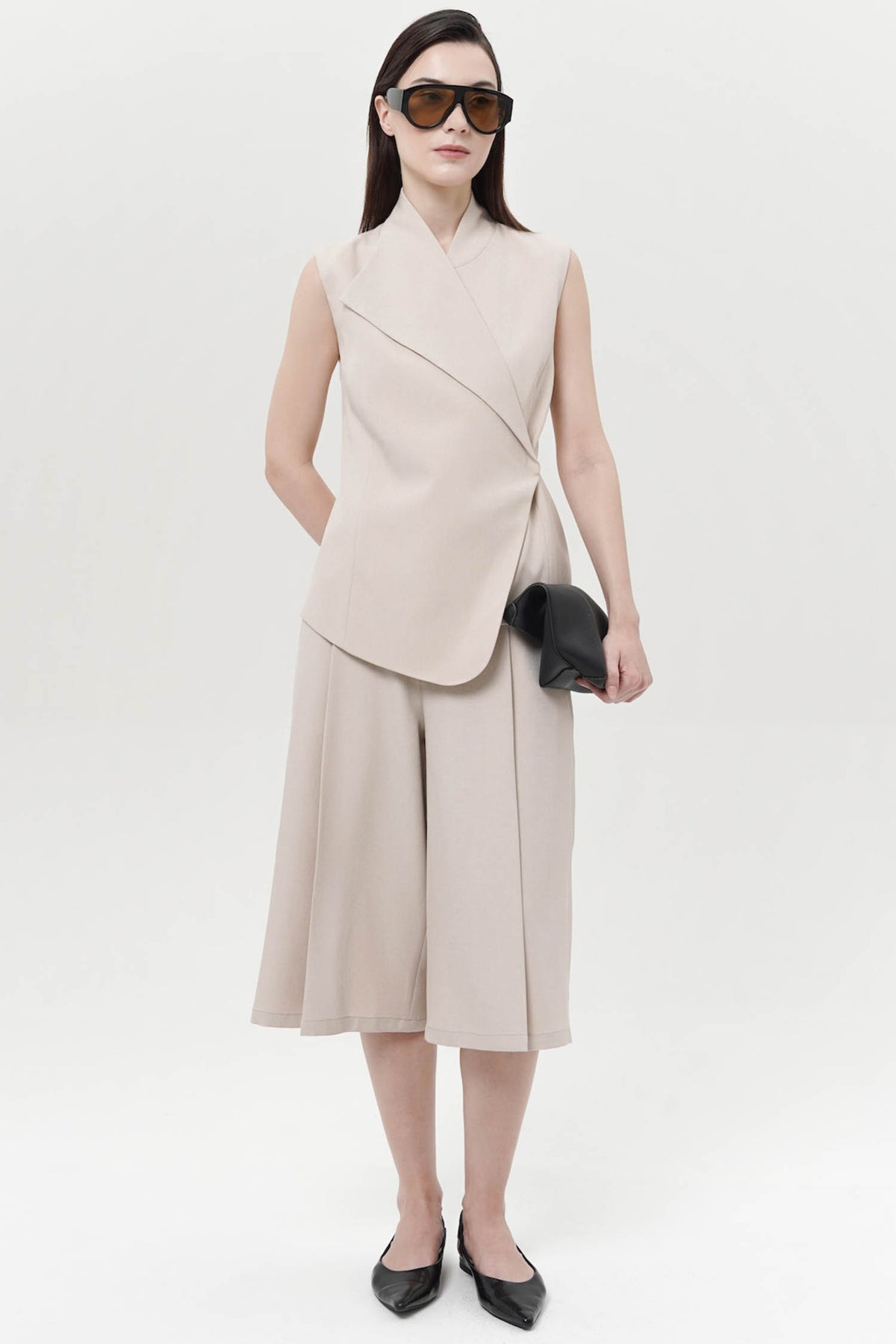 Rove Overlap Vest In Oat