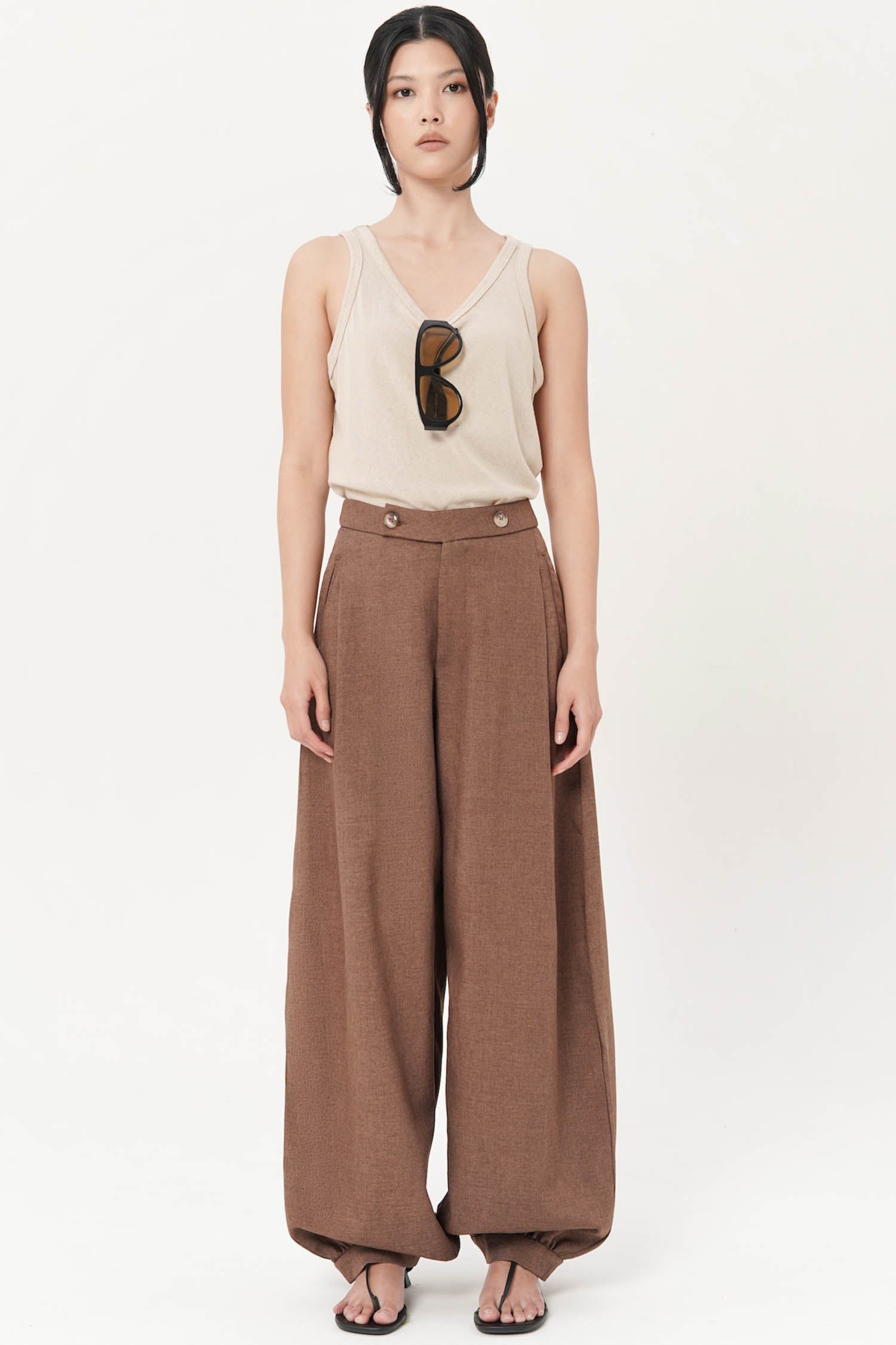 Inez Barrel Trousers In Brown