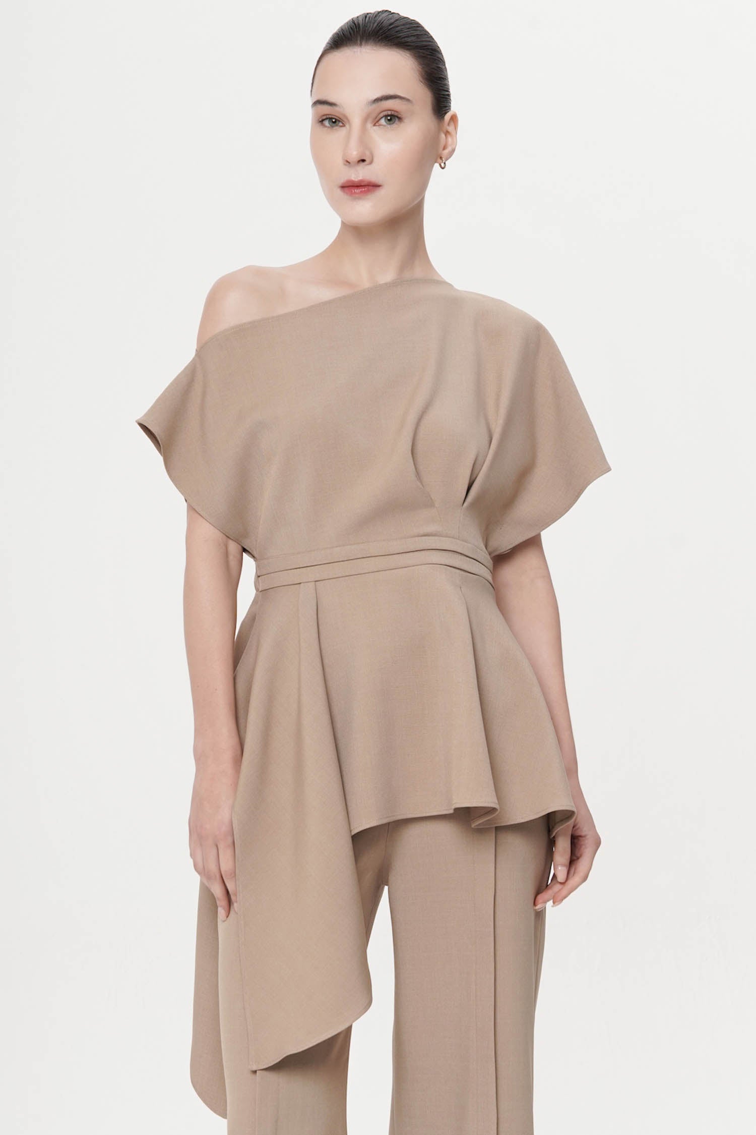 Amartus One-Shoulder Top In Taupe