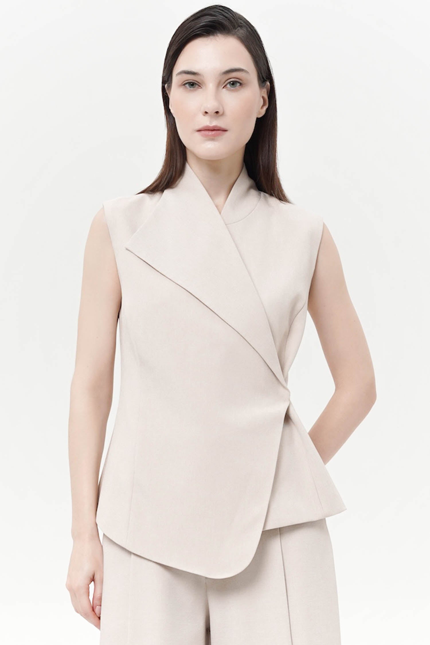 Rove Overlap Vest In Oat