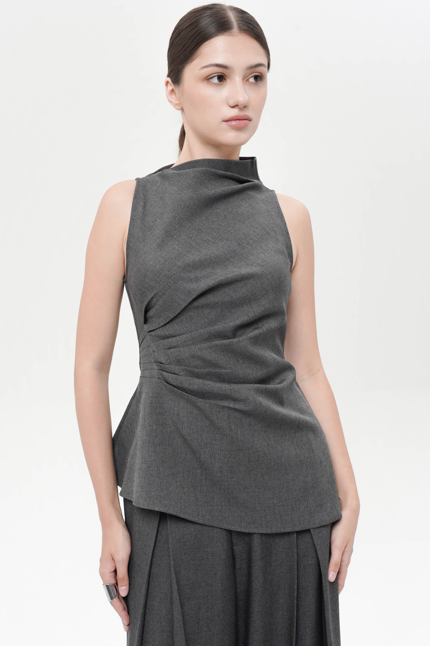 Vailla Cinched Top In Ash Grey