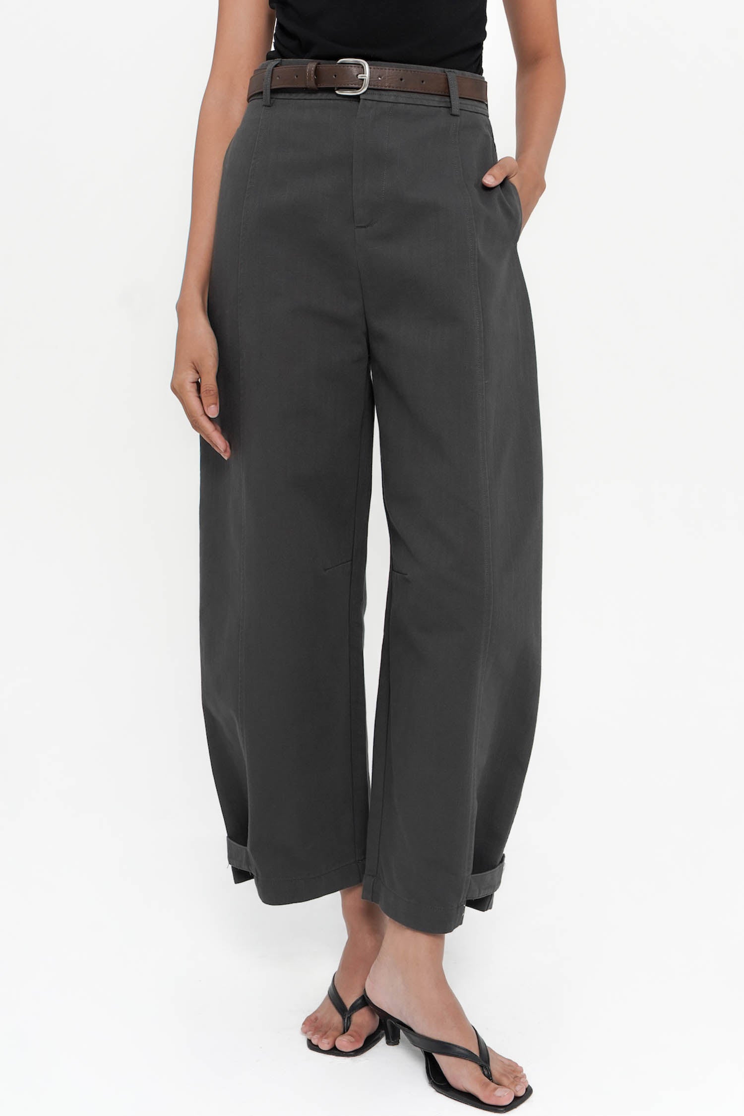 Fallon Barrel Pants In Dark Grey